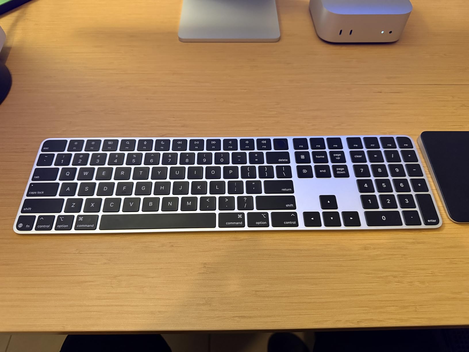 Magic Keyboard with Touch ID and Numeric Keypad for Mac Models with Apple Silicon - US English - Black Keys customer photo 1