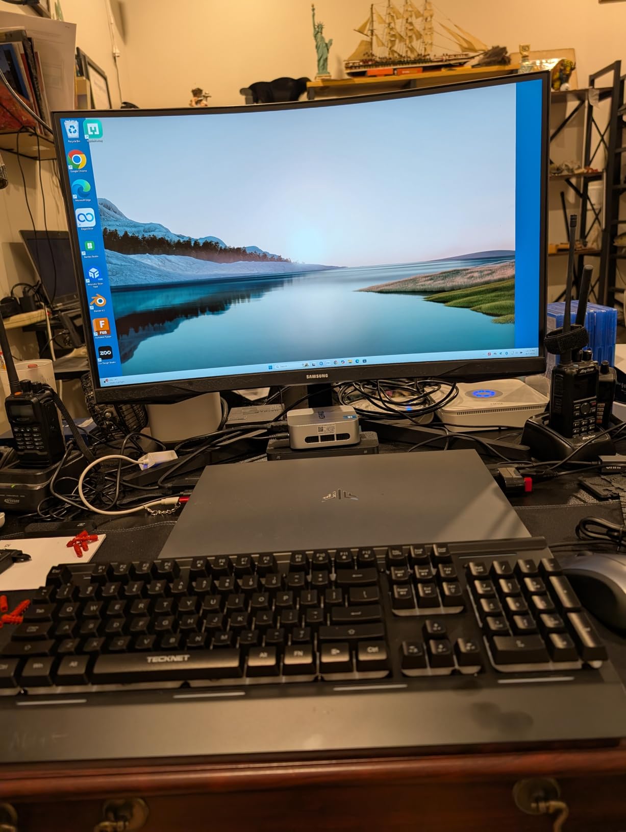 ACEMAGIC Mini PC Windows 11 Pro AMD Ryzen 7330U 16GB DDR4 RAM 256 SSD 28W | Multitasking, Quiet Cooling, Compact,Mini Computer, Triple 4K Display, HDMI, LAN, Home Office & Business PC customer photo 1