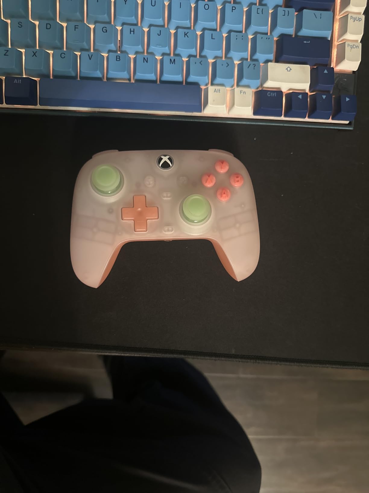 8BitDo Ultimate Mini Wired Controller for Xbox with RGB Lighting Fire Ring, Hall Effect Joysticks and Triggers, for Xbox Series X|S, Xbox One, Windows 10/11 - Officially Licensed (Translucent White) customer photo 1