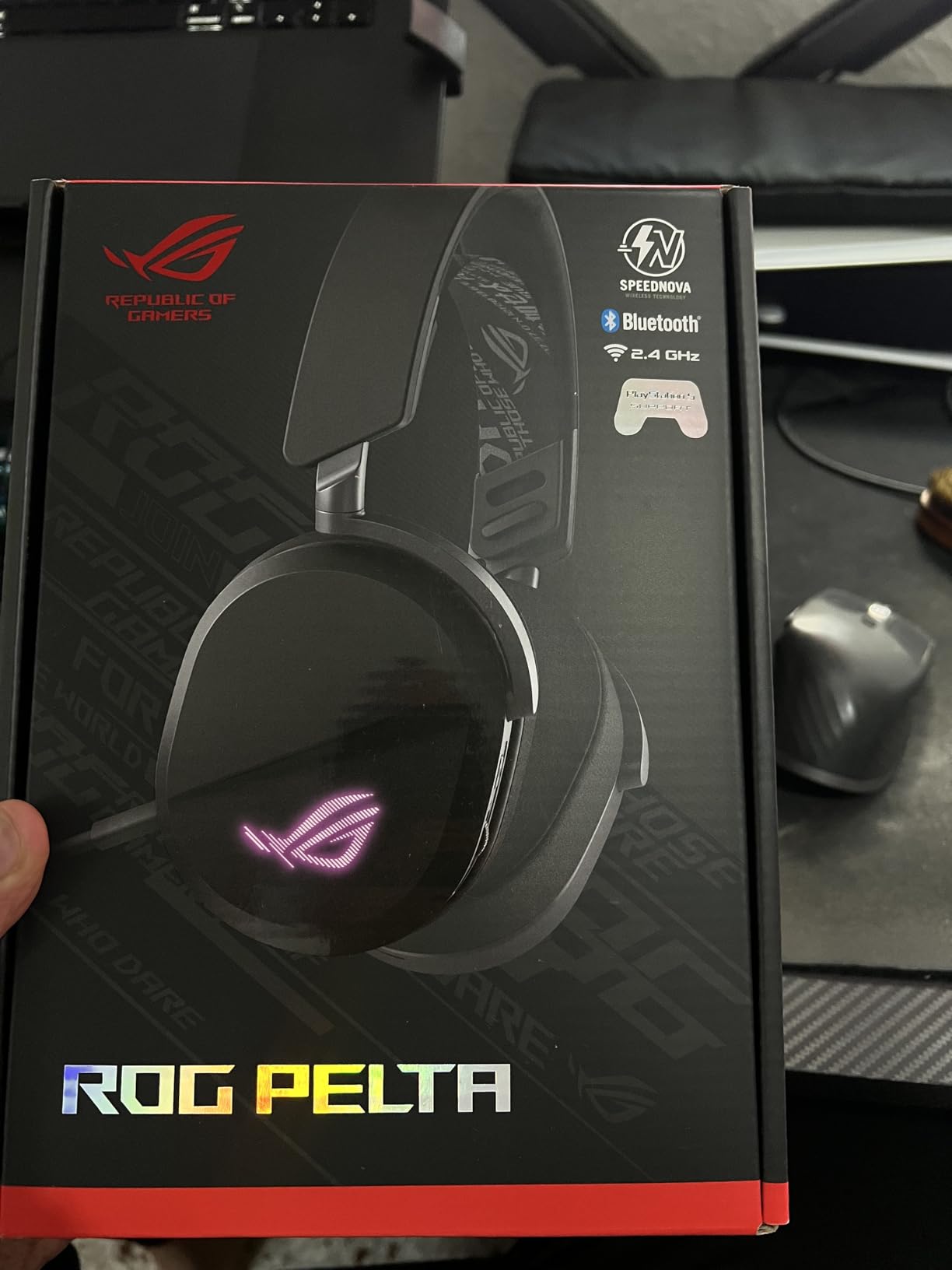 ASUS ROG Pelta Wireless Gaming Headset with Detachable Mic - Black | Tri-Mode (BT, 2.4GHz, USB-C) 50mm Titanium-Plated Drivers, 70H Battery, Ergonomic, Lightweight, for PC, PS4/5, Switch, Mobile customer photo 1