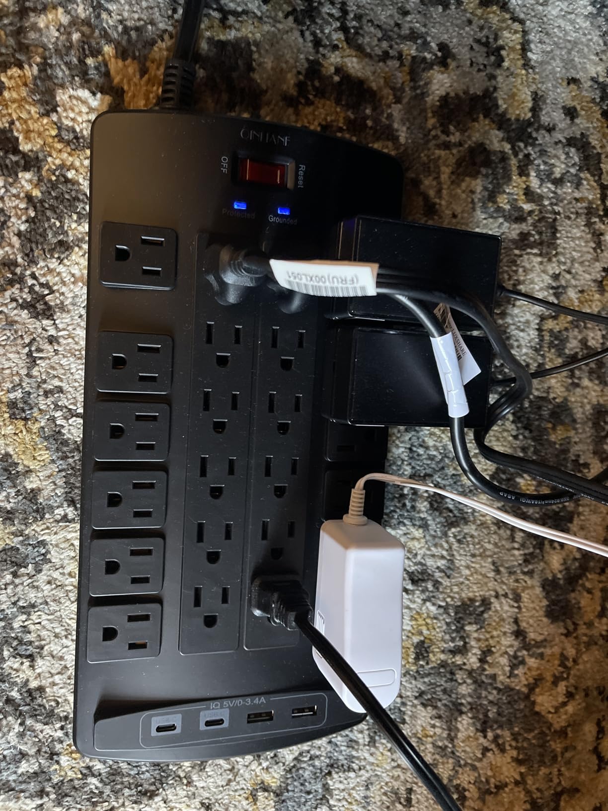 QINLIANF Surge Protector Power Strip - 6Ft Flat Plug Heavy Duty Extension Cord with 24 Outlets and 4 USB Ports (2 USB-C Ports), 4100J, for Home, Office, Dorm, ETL Listed, Black customer photo 1