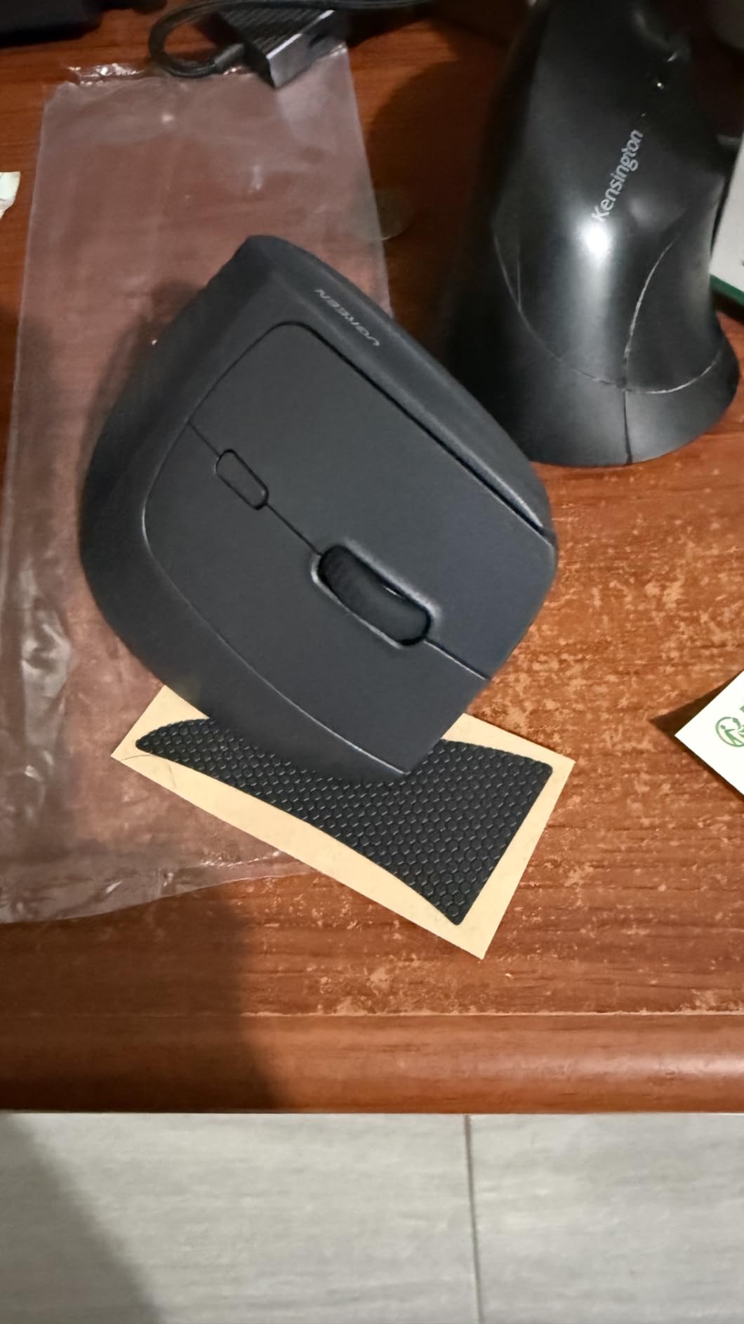 UGREEN Ergonomic Wireless Mouse, Bluetooth & 2.4G Wireless, Quiet Clicks | 1000/1600/2000/4000 DPI, Up to 3 Device Connectivity, 6 Buttons, Multi-system compatibility, for Laptop, Desktop, PC customer photo 1