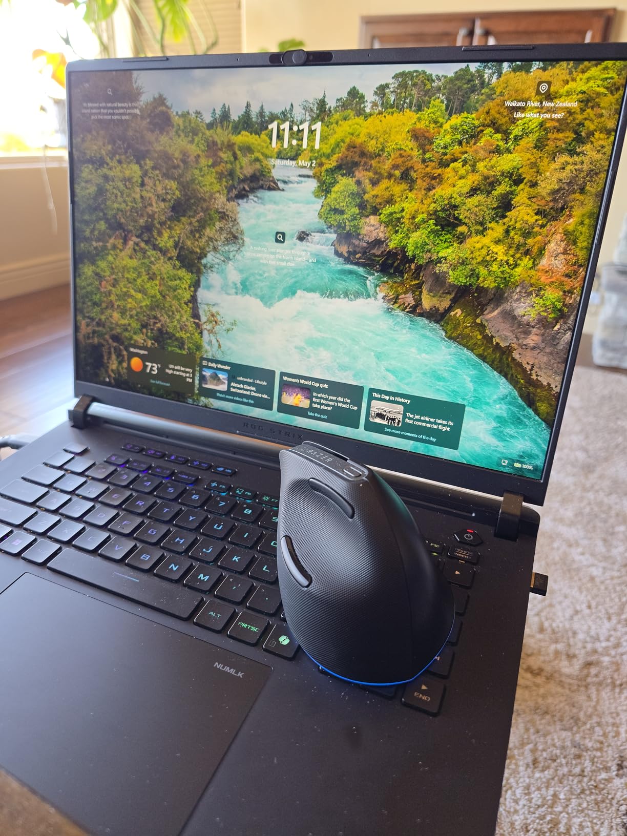 Razer Pro Click V2 Vertical Wireless Mouse: 6 Button Ergonomic Design - One Click AI Prompt - Supports Windows & Mac - Multi Device Connectivity via 2.4GHz, Bluetooth, or USB C Wired Mode - Chroma RGB customer photo 2