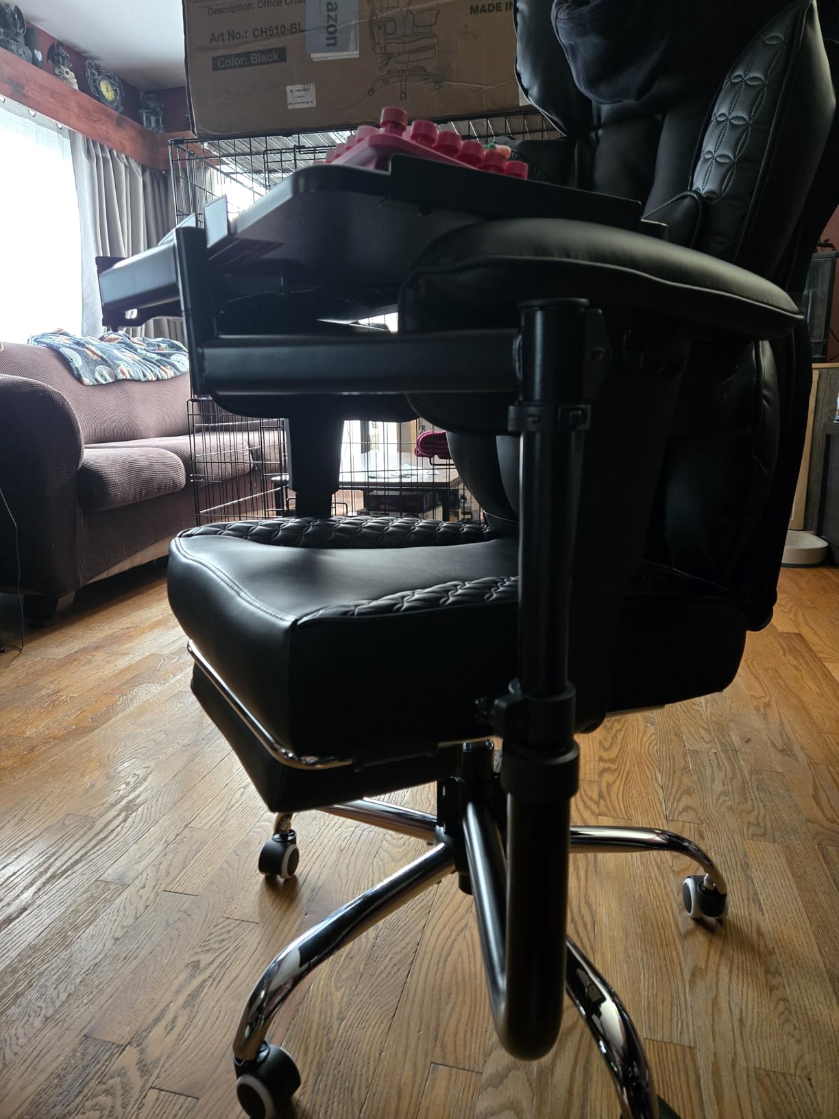 COMHOMA Big and Tall Office Chair Heavy Duty Wide Ergonomic Gaming Chair with Deluxe Embossing Designed Leather with Foot Rest,150 Reclining Adjustable Armrests Pocket Spring Back Support and Pillow customer photo 1