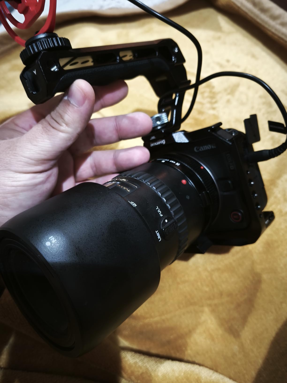 Canon EOS R50 V Mirrorless Camera (Body Only) - APS-C Digital Camera, Flip Screen 4K Video, Interchangeable Lens Camera for Vlogging, Content Creation, Streaming, Filming, Podcasts, TikTok customer photo 1