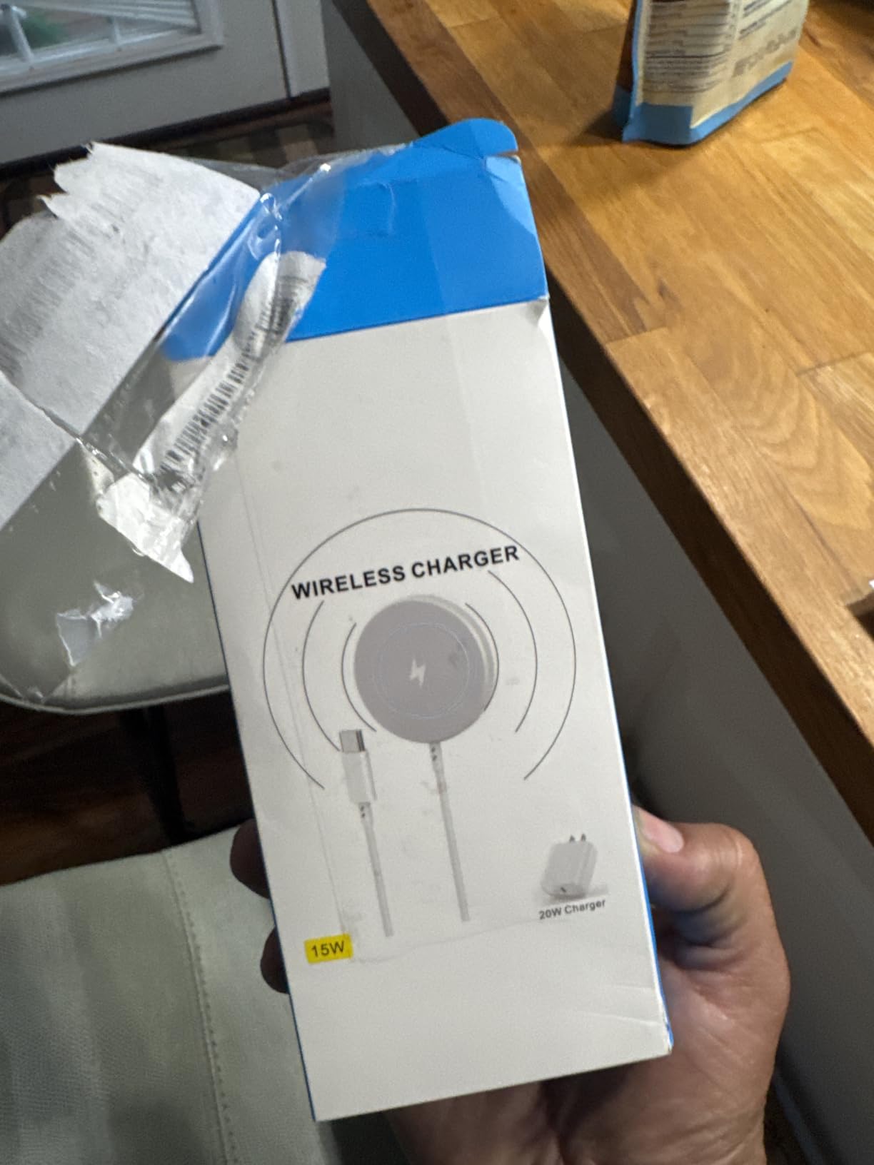 [Apple MFi Certified] Magnetic Wireless Charger Apple Mag Safe Charger, 15W 6FT Fast Wireless Charging Pad for iPhone 16 Pro Max/16 Pro/16 Plus/15 Pro Max/14/13/12/AirPods3/2/Pro/Pro2 customer photo 1
