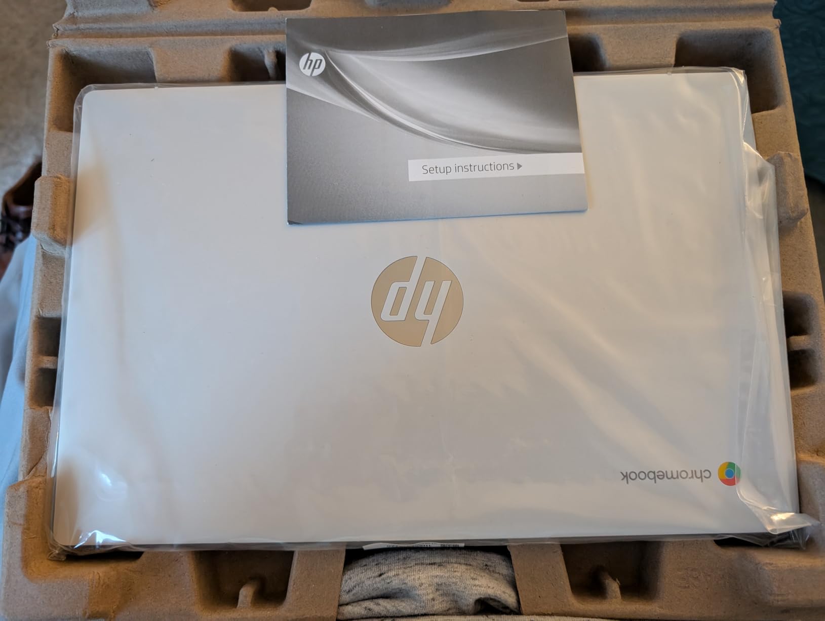 HP Chromebook 14 inch Laptop, HD Display, Intel Processor N100, 4 GB RAM, 64 GB eMMC, Intel UHD Graphics, Chrome OS, Glacier Silver, 14a-nf0019nr customer photo 2