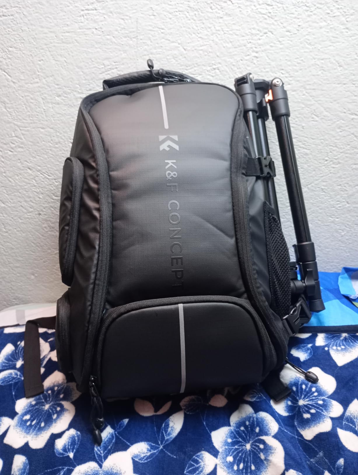 K&F CONCEPT Camera Backpack, 25L Large Capacity Camera Bag for Photographers | Raincover, 15.6 Inch Laptop Compartment, Compatible for Canon/Nikon/Sony/DJI Mavic Drone, B10 customer photo 2