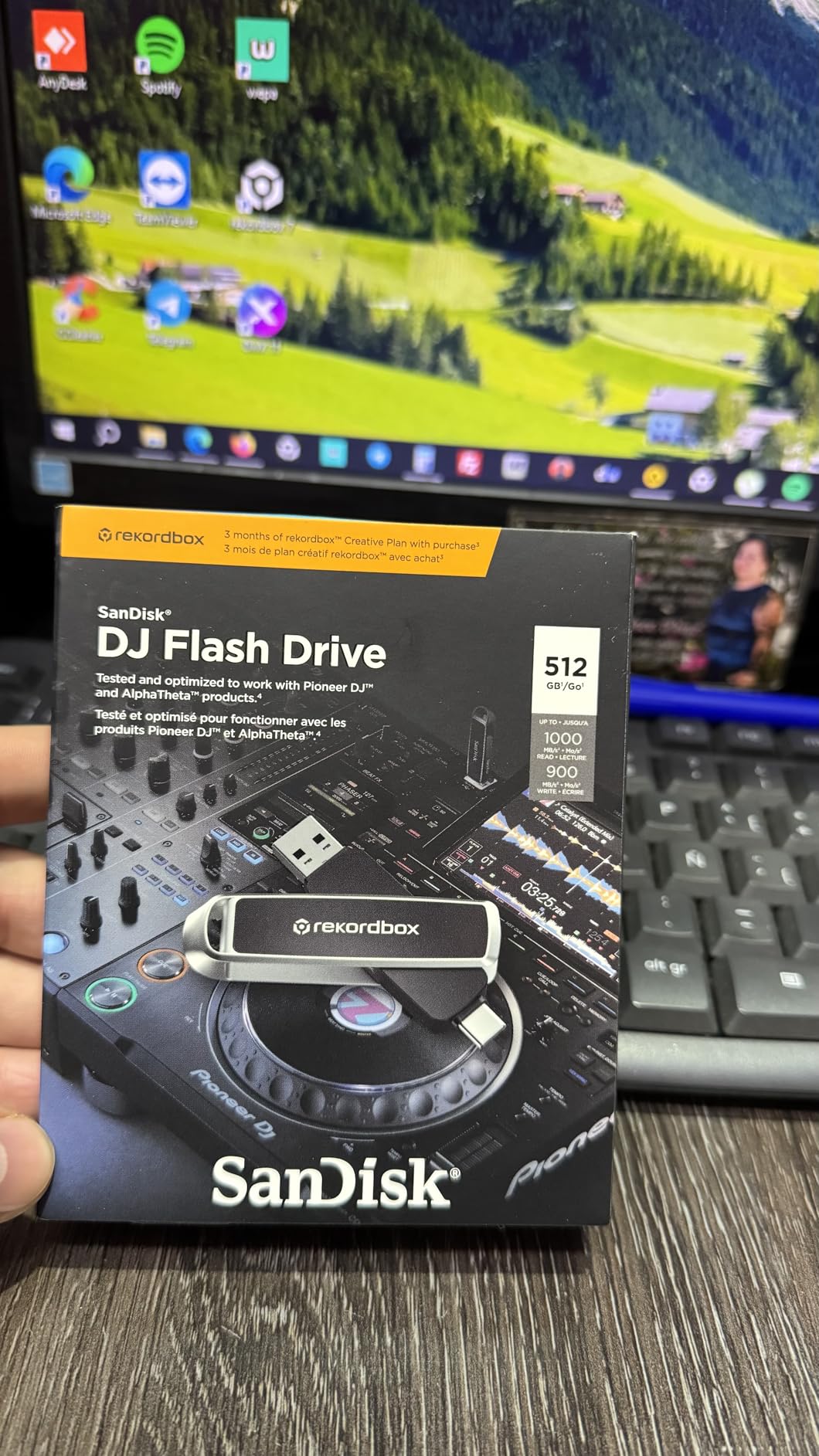 SanDisk 512GB DJ Flash Drive - Up to 1,000 MB/s Read Speed and 900 MB/s Write Speed, Dual Connector USB Type-C and USB Type-A customer photo 1