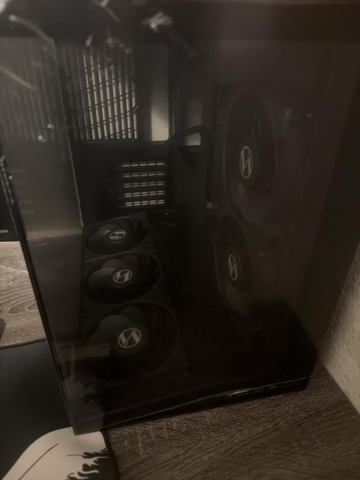 Lian Li O11D MINI V2 Flow ATX Mid-Tower PC Case - Black | Panoramic View, High-Performance Airflow, Includes 5 x 120mm Reverse Blade Fans, Cable Management customer photo 1