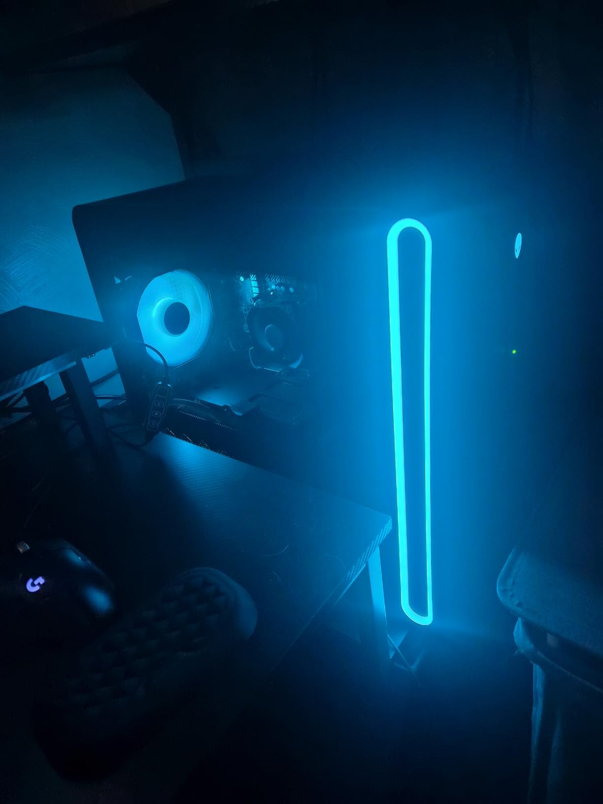 Alienware Gaming Desktop, RTX 5060 Ti, Intel Ultra7 265F, Windows 11 Home | 1TB SSD, 16GB DDR5 RAM, Killer 2.5Gb Ethernet, Wi-Fi 7 BE200, Bluetooth, AlienFX lighting, KB216 Keyboard, ACT1250 customer photo 1