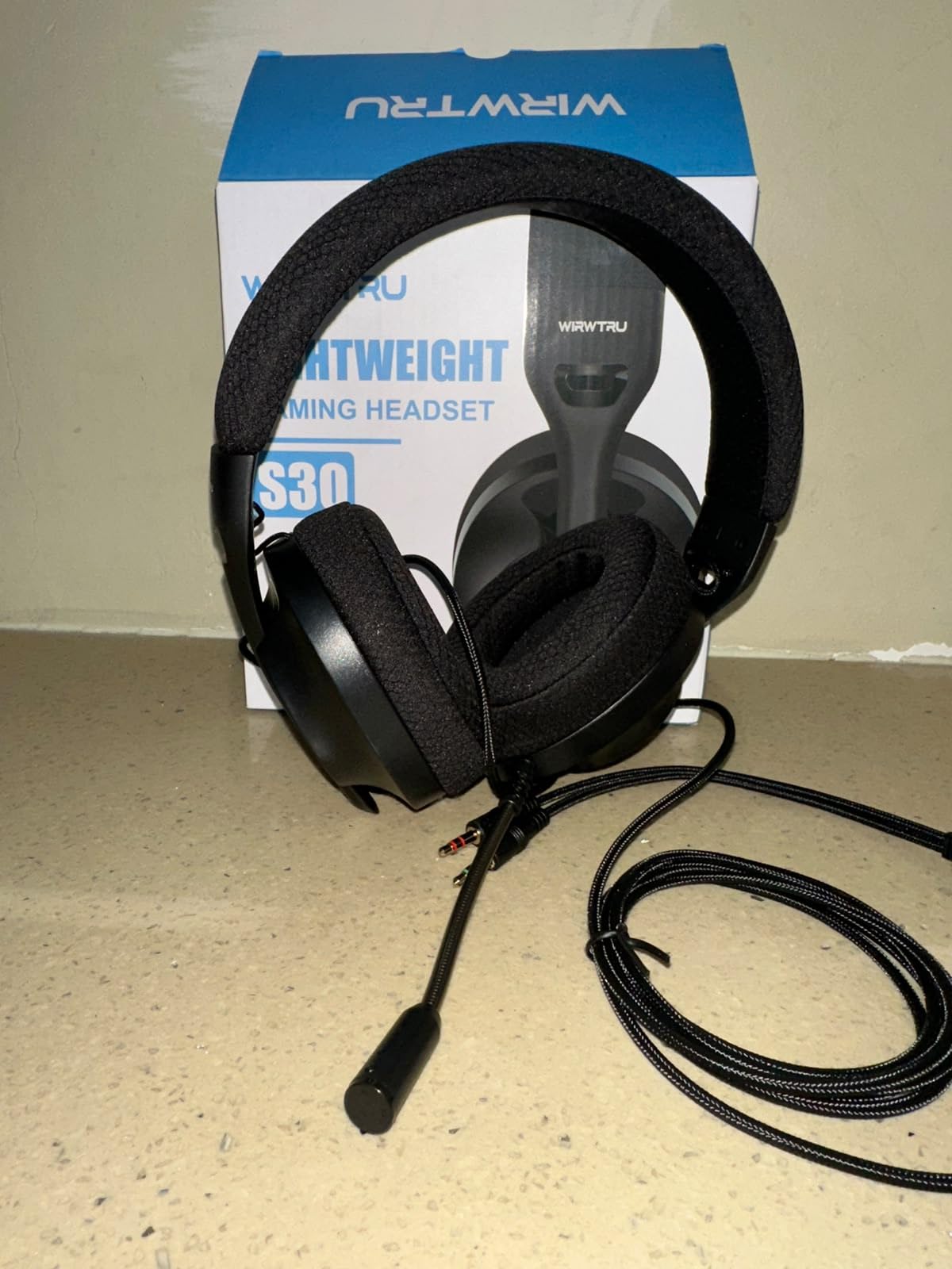 WIRWTRU Wired Gaming Headset for PS5, Xbox, Xbox Series X|S, PC, PS4 | 198g Lightweight Design, Noise Cancelling Microphone, Soft Earmuffs, 3.5mm Jack for Gaming & Work customer photo 2
