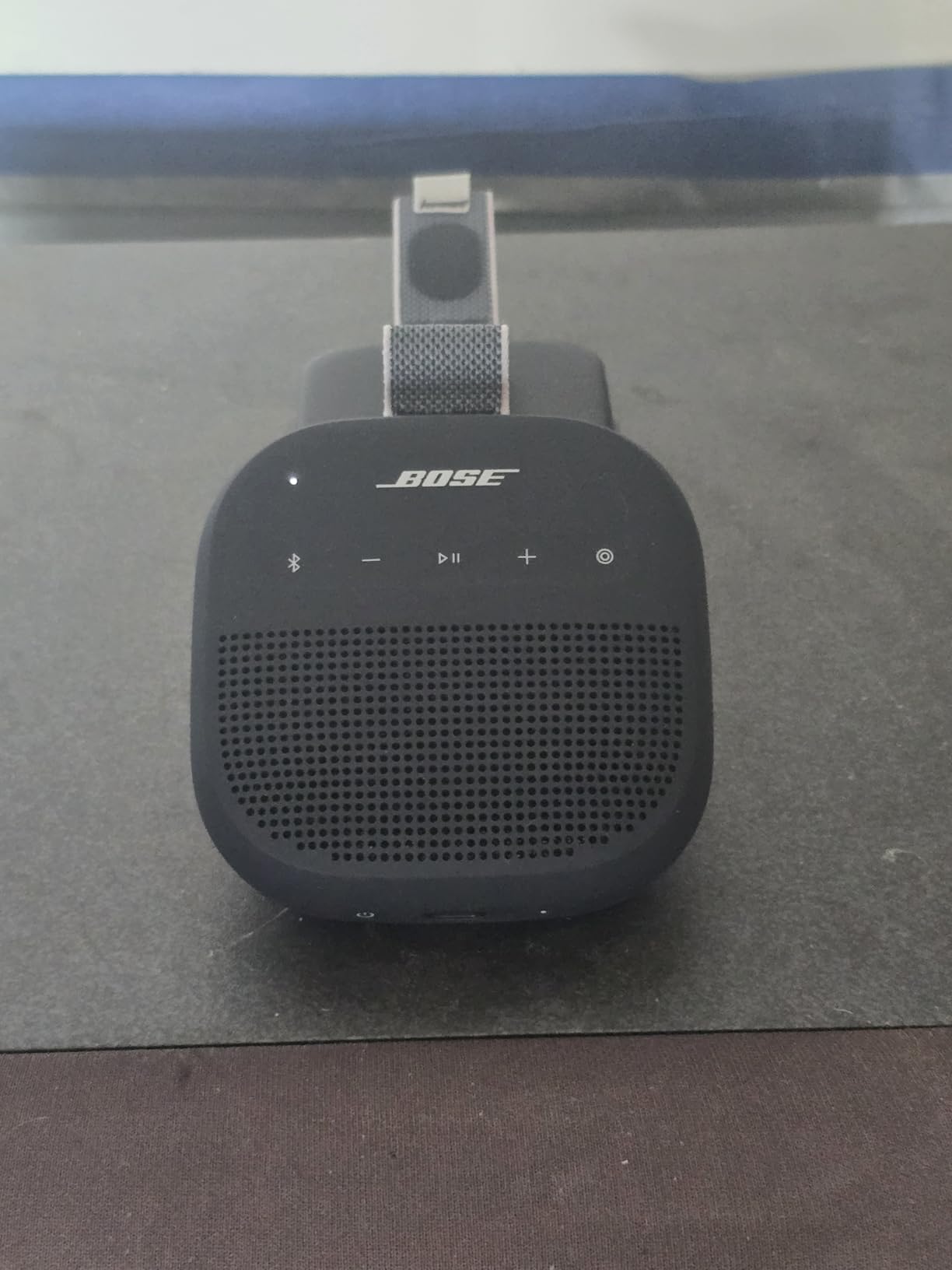 SoundLink Micro Portable Bluetooth Speaker (2nd Gen), Wireless Outdoor Speaker, Up to 12 Hours Battery, Waterproof and Dustproof, IP67 (Black) customer photo 1