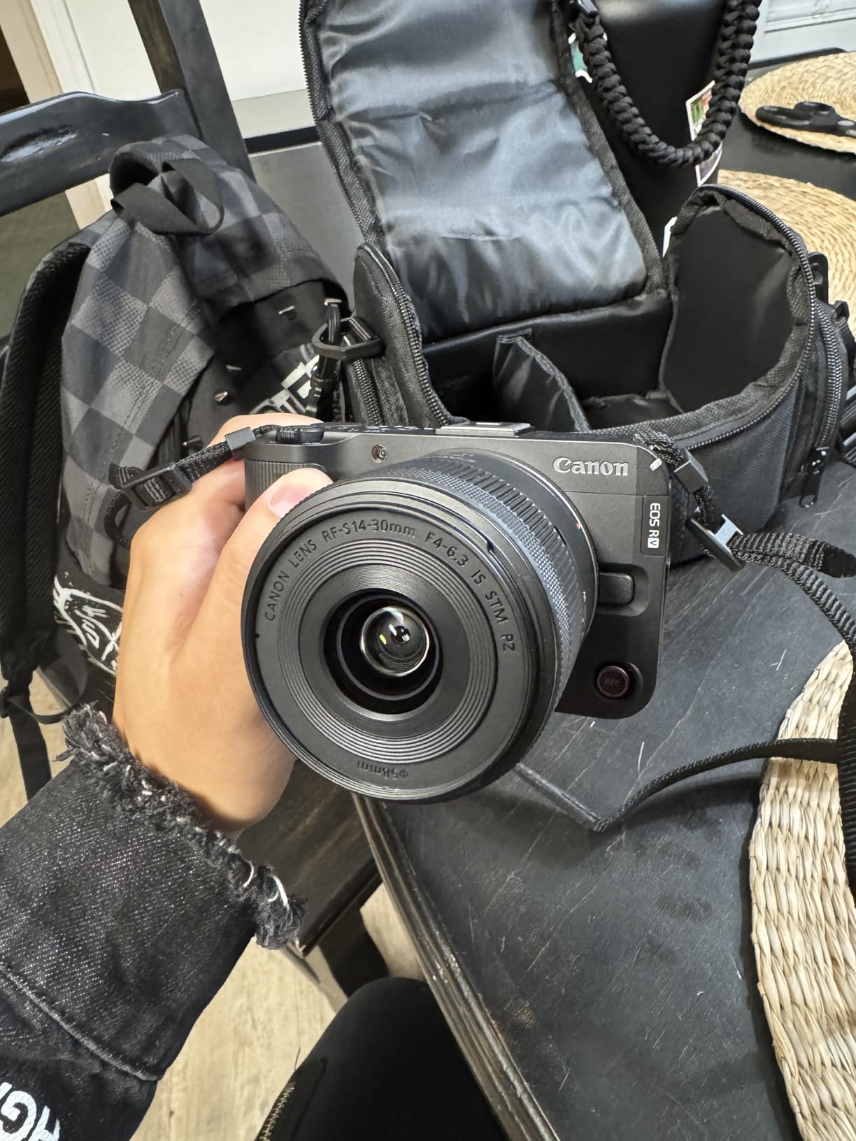 Canon EOS R50 V Mirrorless Camera with 14-30mm Lens Bundle | For Vlogging & Content Creation | 4K Video | Dual Pixel Autofocus | Flip Screen + 64GB Memory Card + Camera Bag customer photo 2