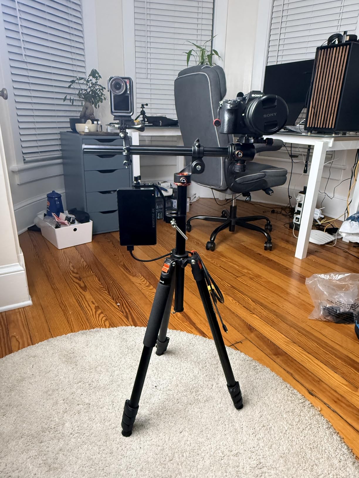 NEEWER 90 Inch Tall Overhead Horizontal Camera Tripod Monopod with Ball Head & Flexible Center Column, Metal DSLR Video Travel Stand, Arca Type QR Plate & Inverted Legs, Max Load 10 kg / 22 lbs, TP63 customer photo 1