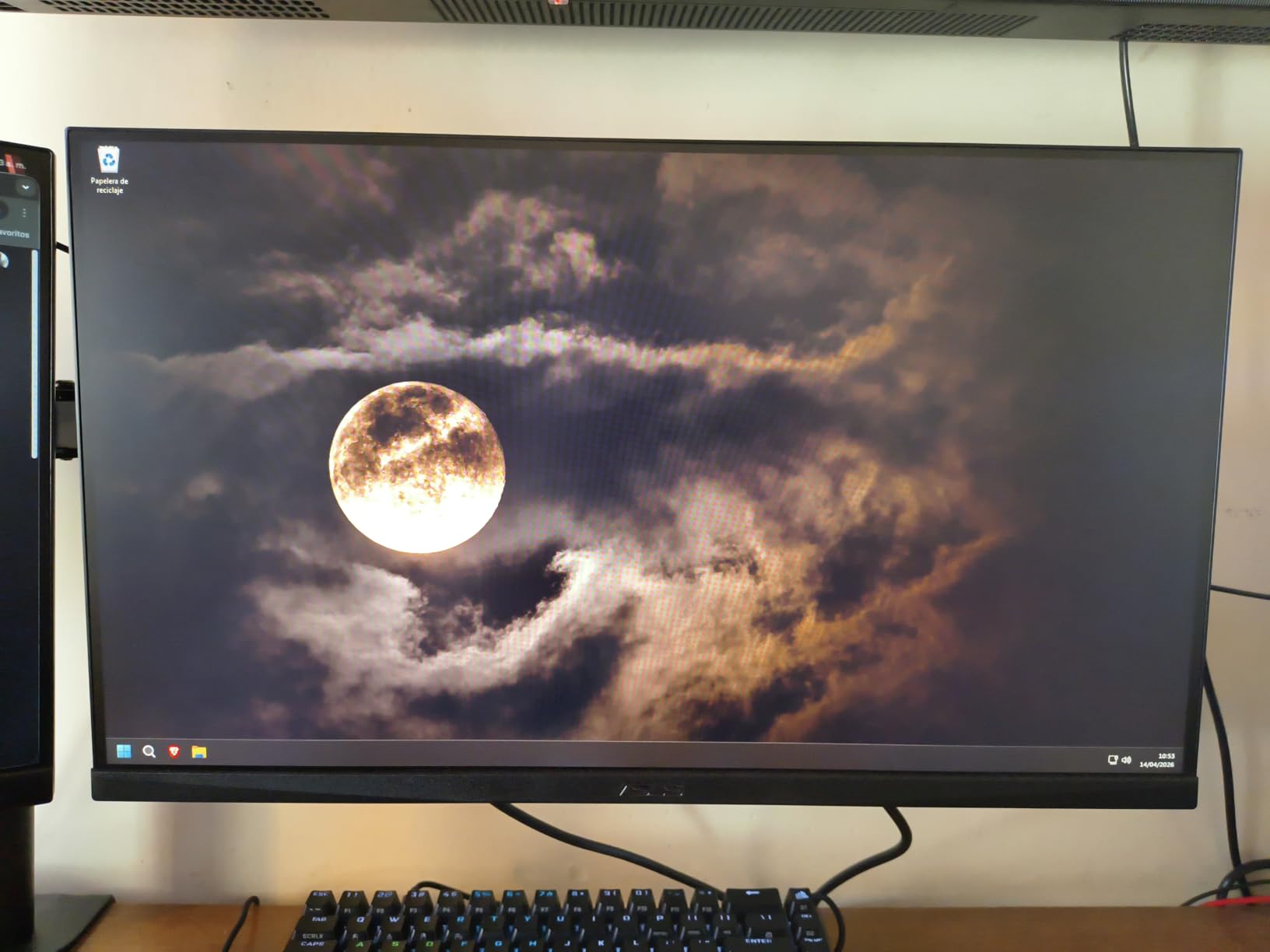 ASUS TUF Gaming VG259QM5A 25 Inch 1080p 240Hz G-SYNC Gaming Monitor | FreeSync Premium, ELMB Sync, Gaming AI, G-SYNC Compatible, DisplayWidget Center, Fast-IPS, 0.3ms, 99% sRGB, 3yr warranty customer photo 2