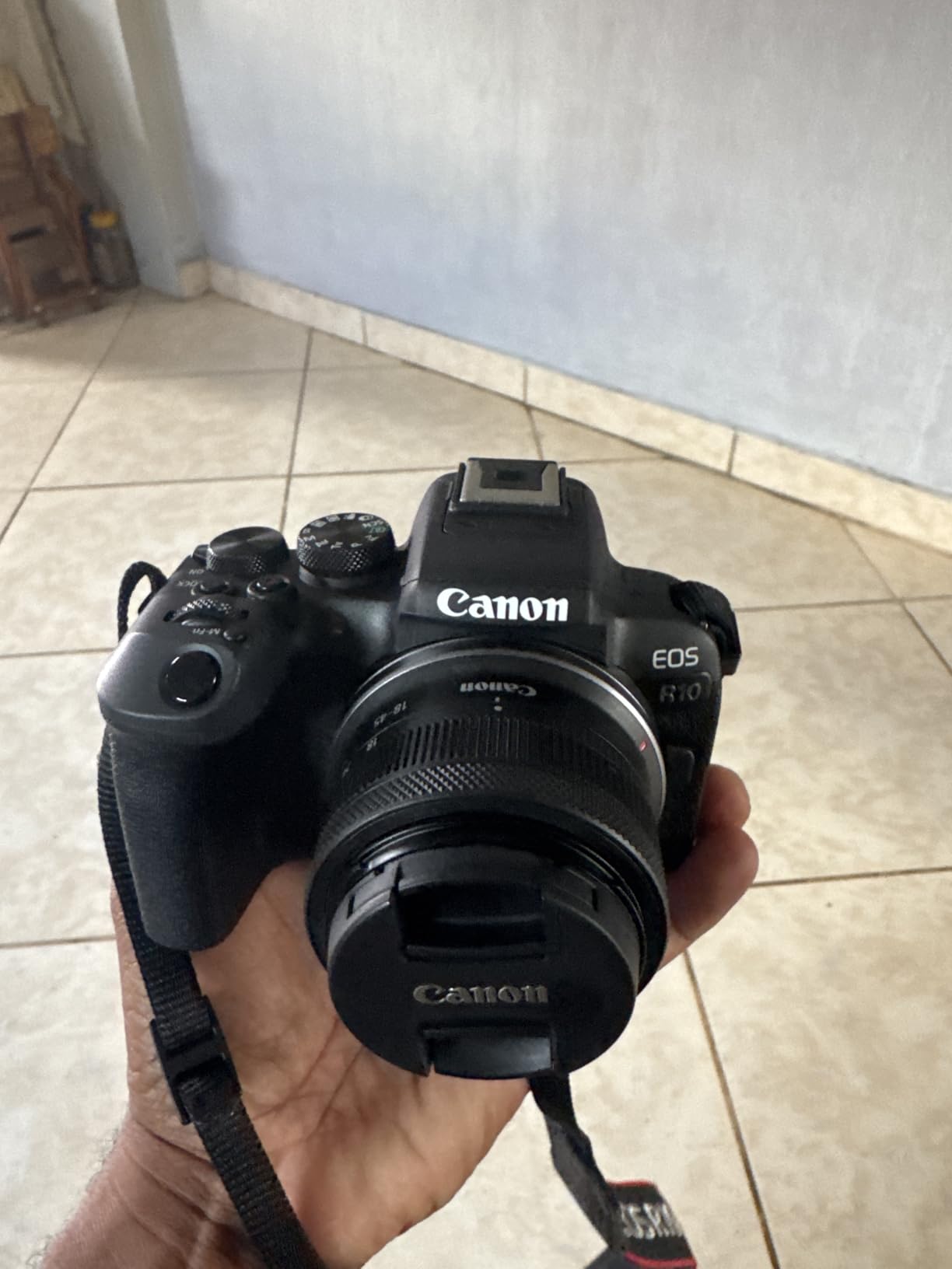 Canon EOS R10 Mirrorless Camera with 18-45mm Lens (5331C009) Bundle - 24.2MP APS-C, 4K Video, Beginner Vloggers + 64GB Memory Card + Camera Bag customer photo 1
