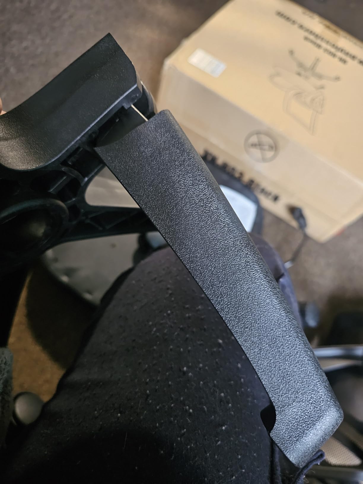 BestOffice Ergonomic Office Chair | Mid-Back Swivel Desk Chair | Dark Black customer photo 1
