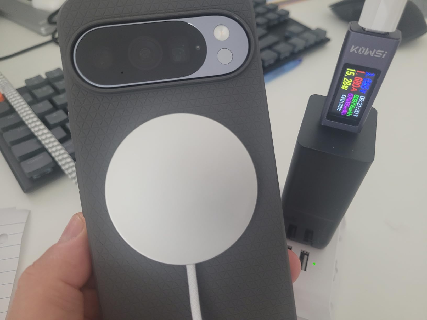 Apple MagSafe Charger (2 m): Wireless Charger with Fast-Charging Capability customer photo 1