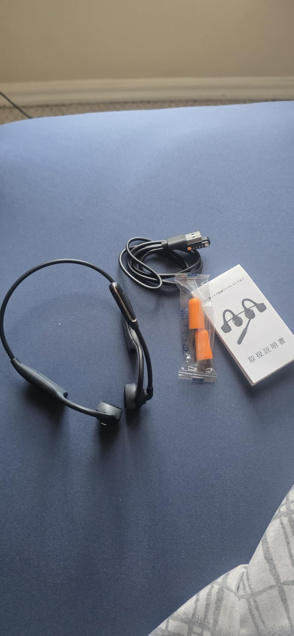 IP68 Waterproof Swimming Headphones, Bone Conduction Bluetooth 6.0 Headphones, Built-in 32GB MP3 Player, Soft Lightweight Open-Ear Design for Swimming Marathons Showers Cycling (Mint) customer photo 1