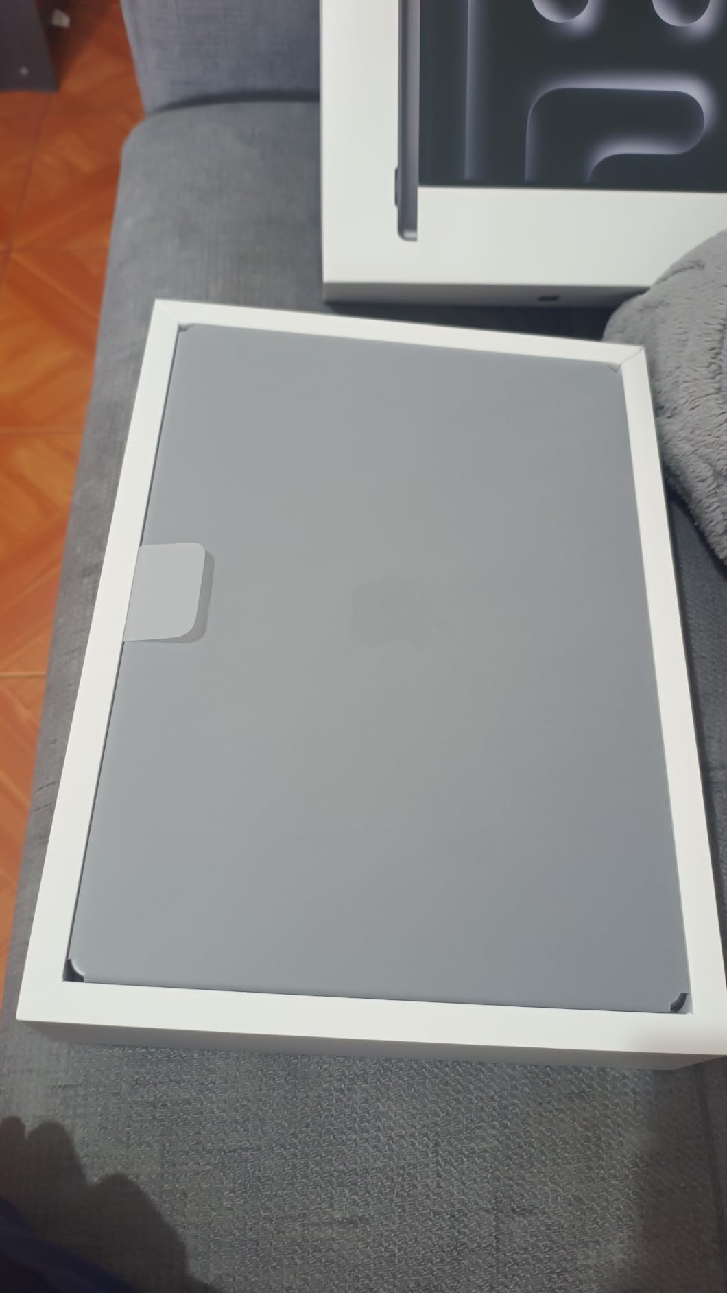 Apple 2025 MacBook Pro Laptop with Apple M5 chip with 10-core CPU and 10-core GPU: Built for AI, 14.2-inch Liquid Retina XDR Display, 24GB Unified Memory, 1TB SSD Storage; Space Black customer photo 2