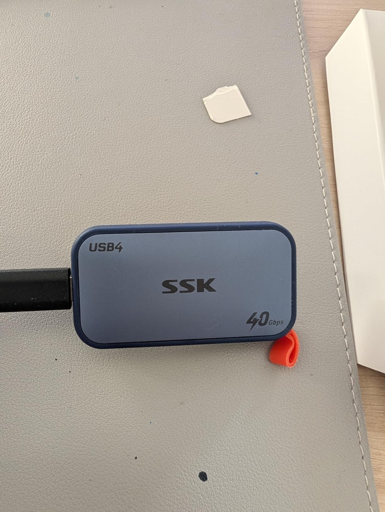 SSK 1TB USB4 SSD External Hard Drive 40Gbps Portable SSD for Thunderbolt 4 | Thunderbolt 4 Compatible USB SSD Drive, SMART & TRIM, 4KHDR ProRes, LED Light, OTG, Aluminum customer photo 2