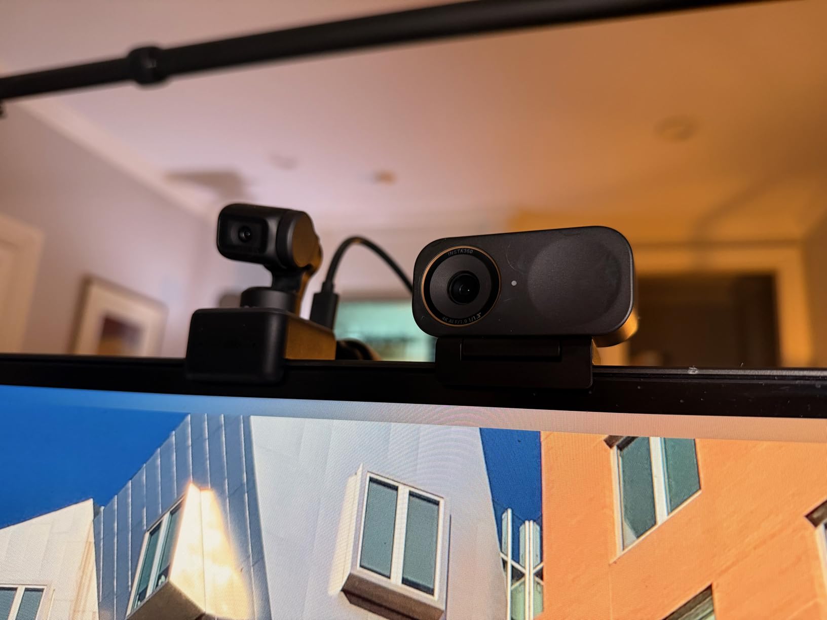 Insta360 Link 2C Pro - 4K Webcam for PC/Mac, 1/1.3