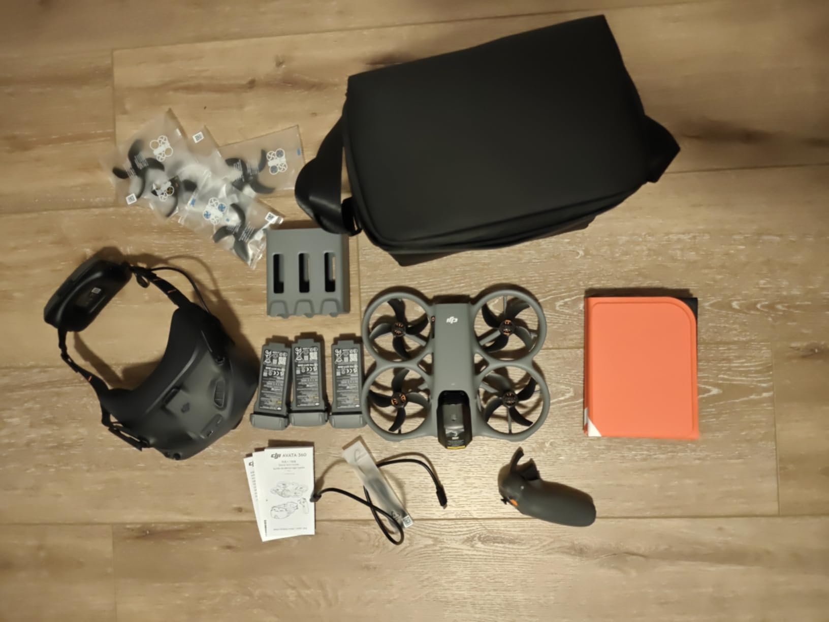 DJI Avata 360 Motion Fly More Combo, 8K 360° Camera Drone | 1-Inch-Equivalent 360° Imaging, 8K/60fps HDR, Goggles N3, RC Motion 3, Easy ACRO, Three Batteries, Propeller Guard customer photo 1