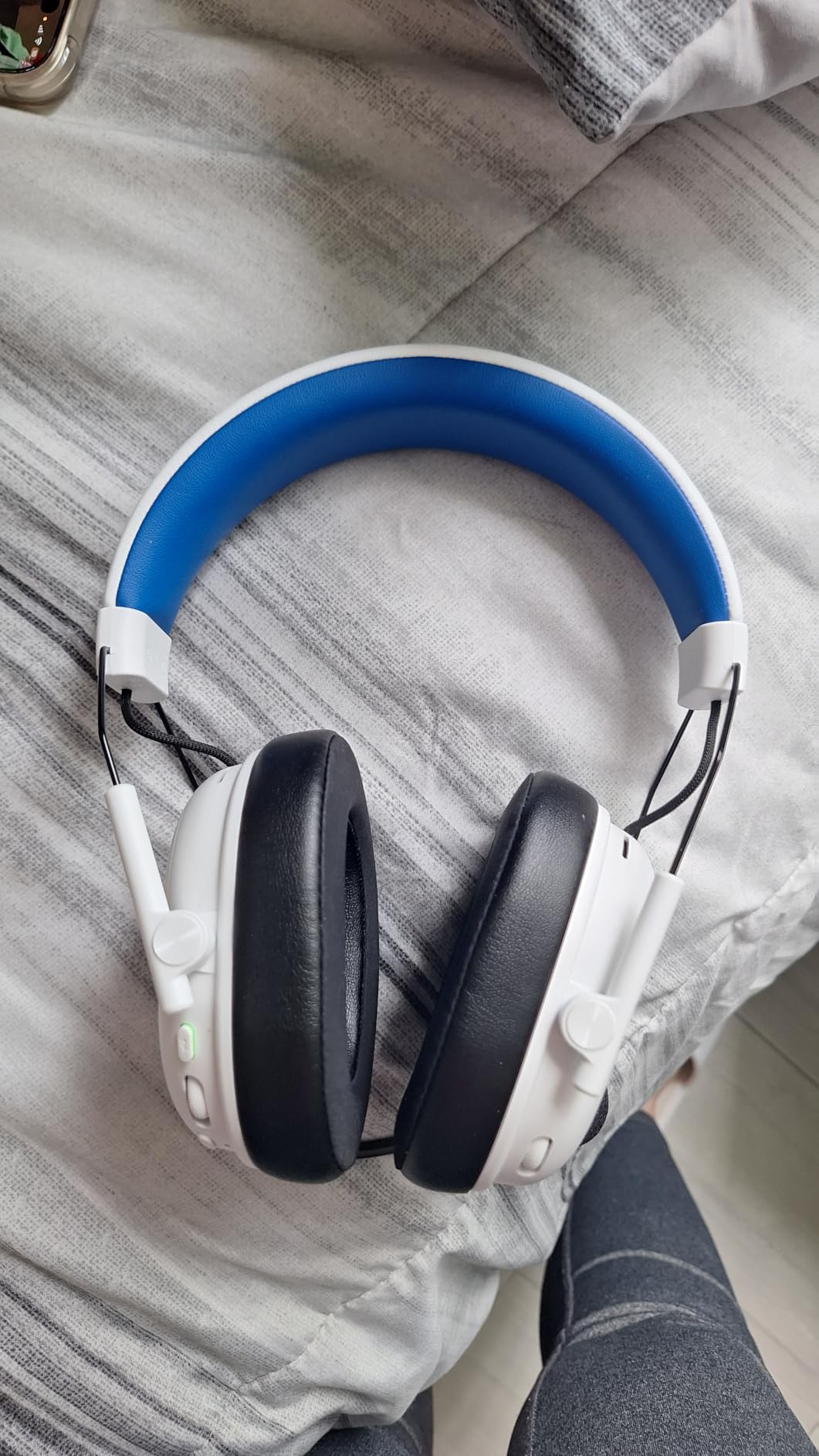 Razer BlackShark V3 X HyperSpeed Wireless PS5 Gaming Headset, White | 50mm Drivers, Cardioid Mic, 2.4 GHz, Bluetooth, Works with PC, Mac, Nintendo Switch, Smartphone, 70 Hr Battery customer photo 1