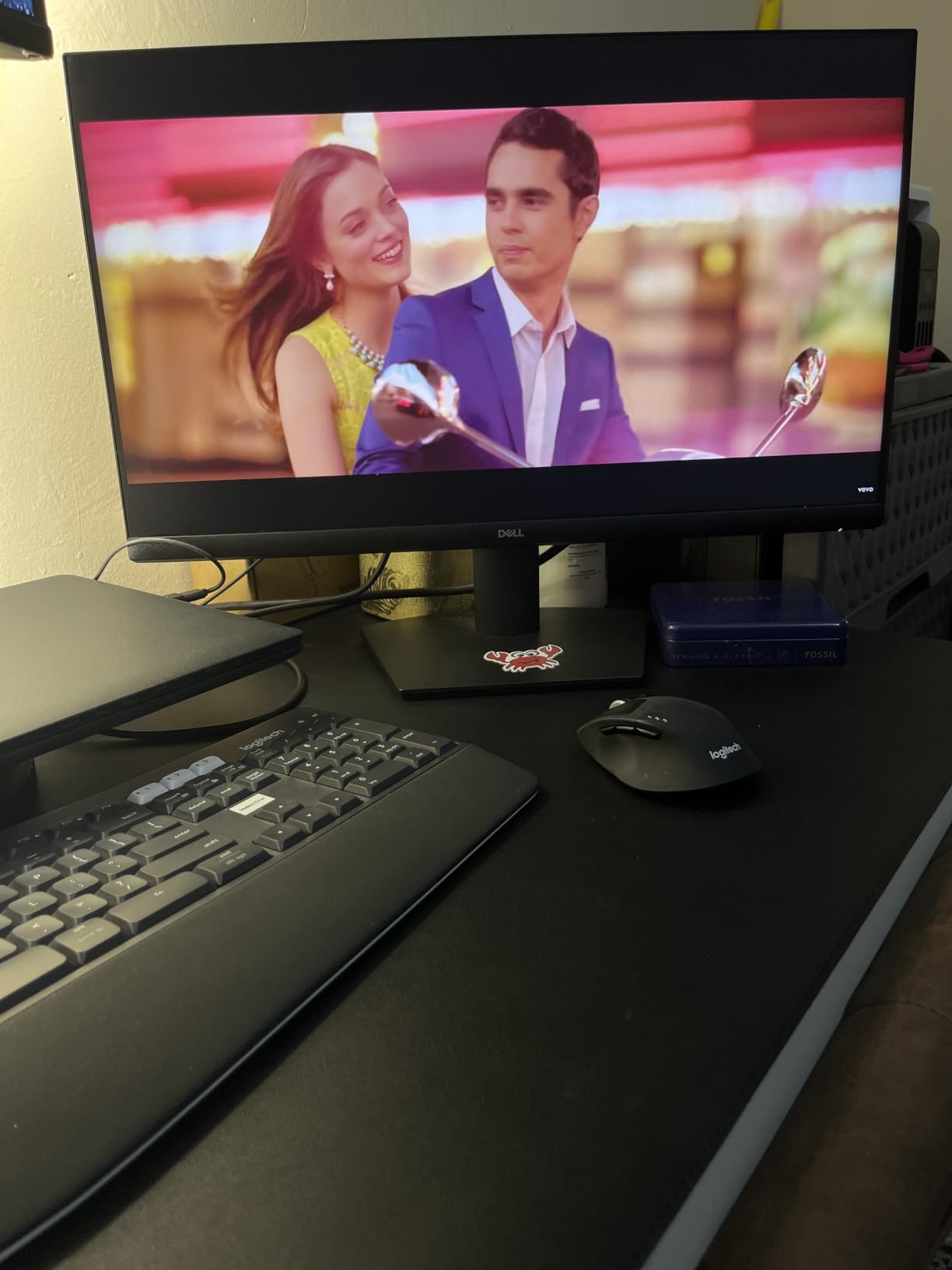 Dell 24 Monitor - SE2426H - 23.8-inch FHD (1920x1080) 144Hz 1ms Display, in-Plane Switching (IPS) Technology, AMD FreeSync, TUV 3-Star 2X HDMI, Tilt customer photo 1
