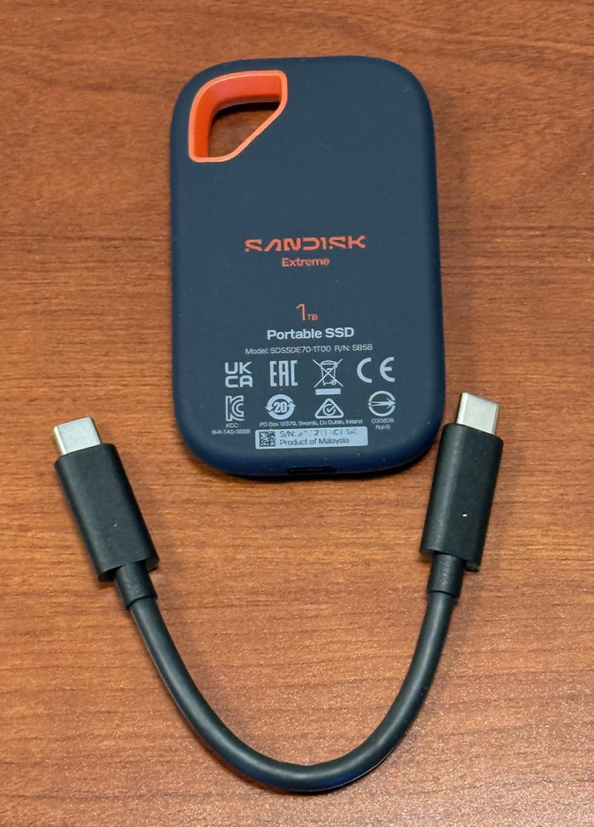 SANDISK 1TB Extreme Portable SSD (New Model) - up to 2000MB/s Transfer speeds, USB Type-C connectivity, Reliable Durability - Black - SDSSDE70-1T00-G25 customer photo 2