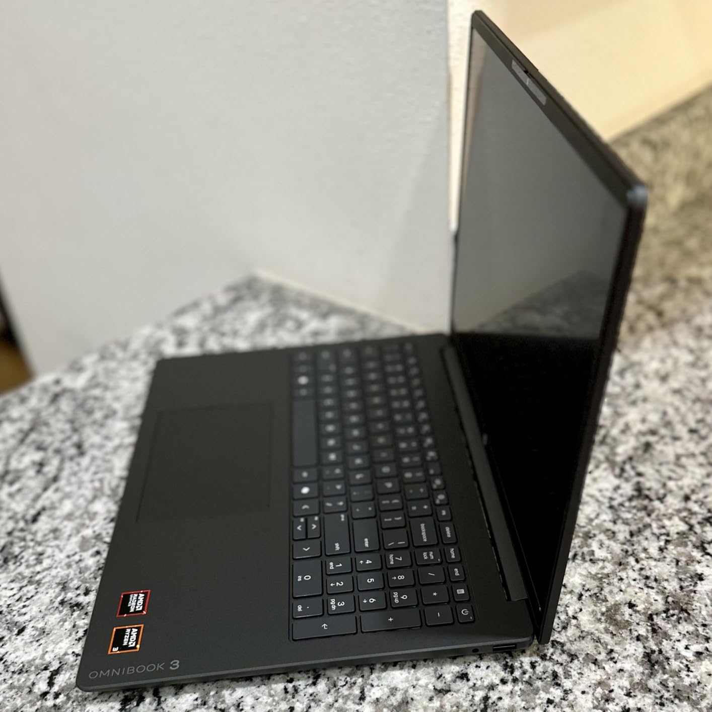 HP OmniBook 3 16 inch Laptop PC, 2K Touchscreen, AMD Ryzen 3 30, 8 GB RAM, 256 GB SSD, AMD Radeon 610M GPU, Windows 11 Home, Mica Silver, 16-by0199nr customer photo 1