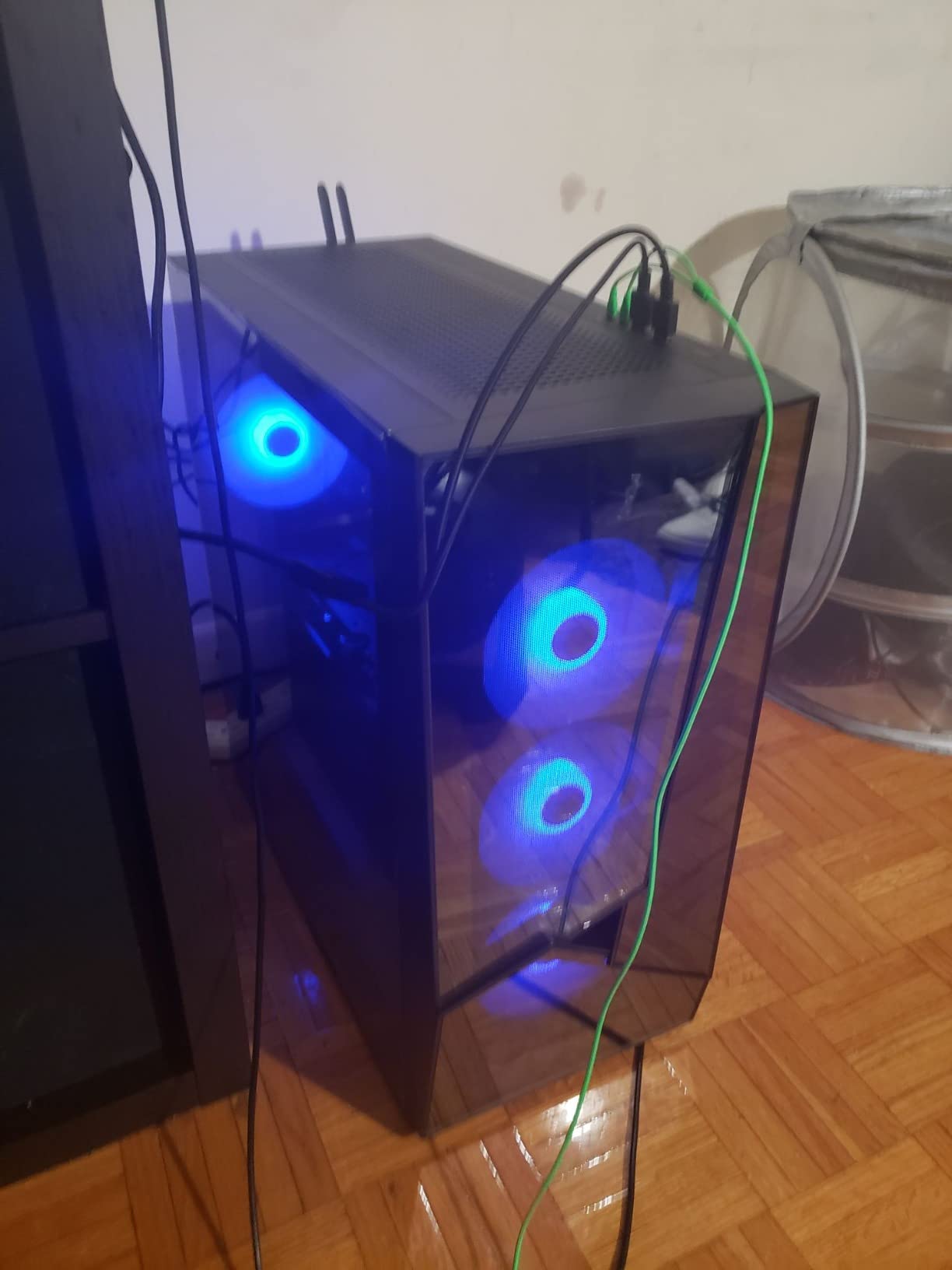 iBUYPOWER Element SE Gaming PC Desktop Computer AMD Ryzen 5 5500 CPU, AMD Radeon RX 6500XT 4GB, 16GB DDR4 Non-RGB 3200MHz RAM, 512GB NVMe SSD, Windows 11 Home, Gamer Keyboard and Mouse - ESA5R65XT04 customer photo 1