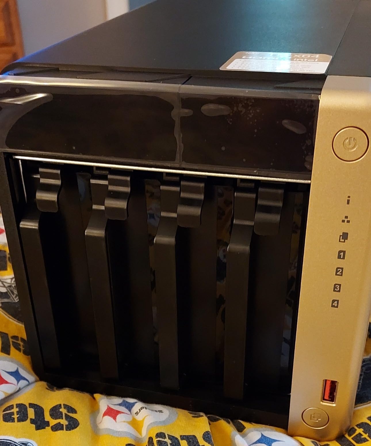 QNAP TS-264-8G-US 2 Bay Desktop NAS | Intel Quad-core CPU burst up to 2.9 GHz with 8GB RAM customer photo 1