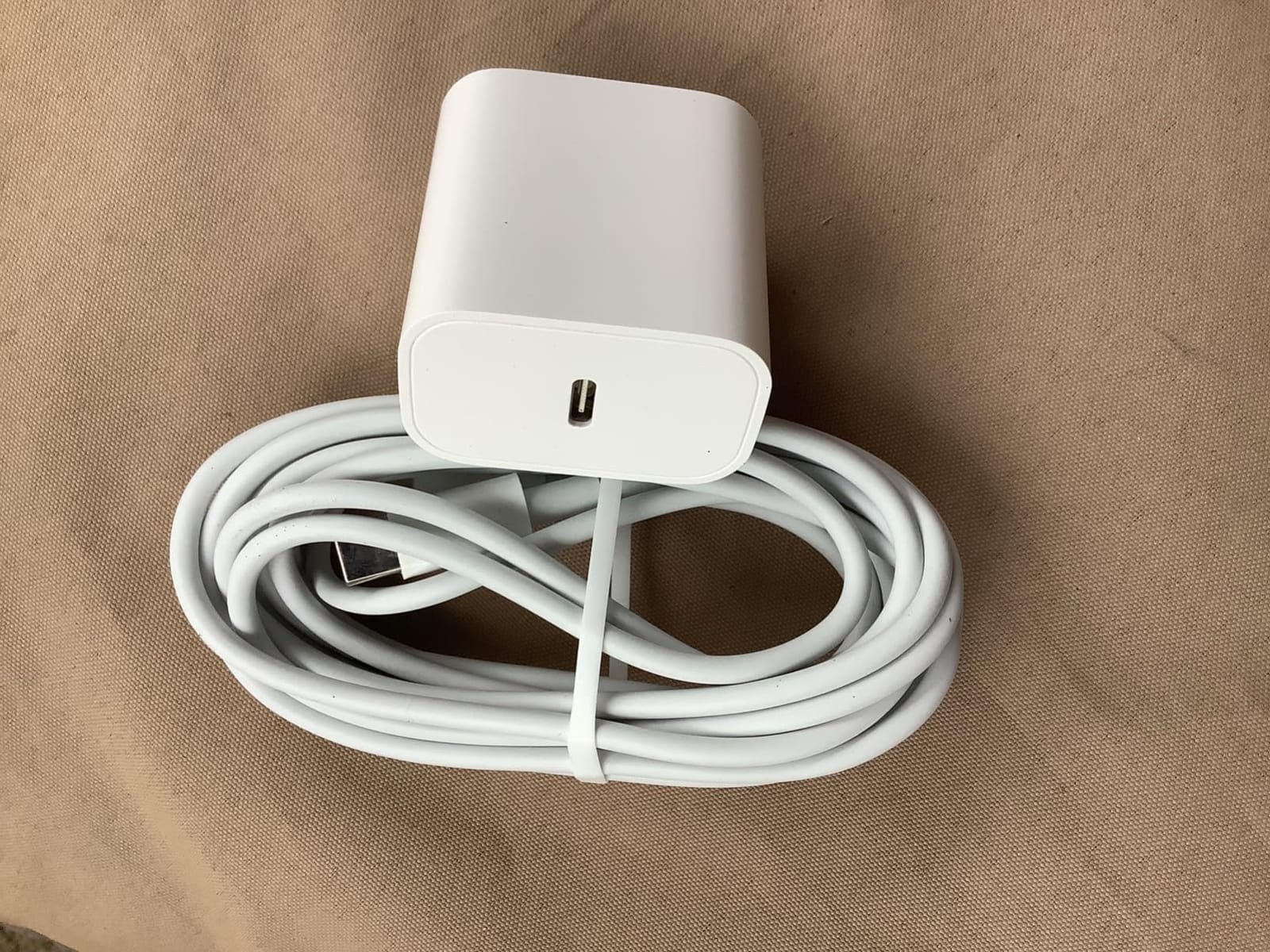 [Apple MFi Certified] Magnetic Wireless Charger for iPhone 17 16 15, 25W Fast Apple MagSafe Charger Wireless Charging Pad for iPhone 17/Air/17 Pro Max/16Pro/15/14/13/12/AirPods 3/2/Pro-4FT customer photo 1