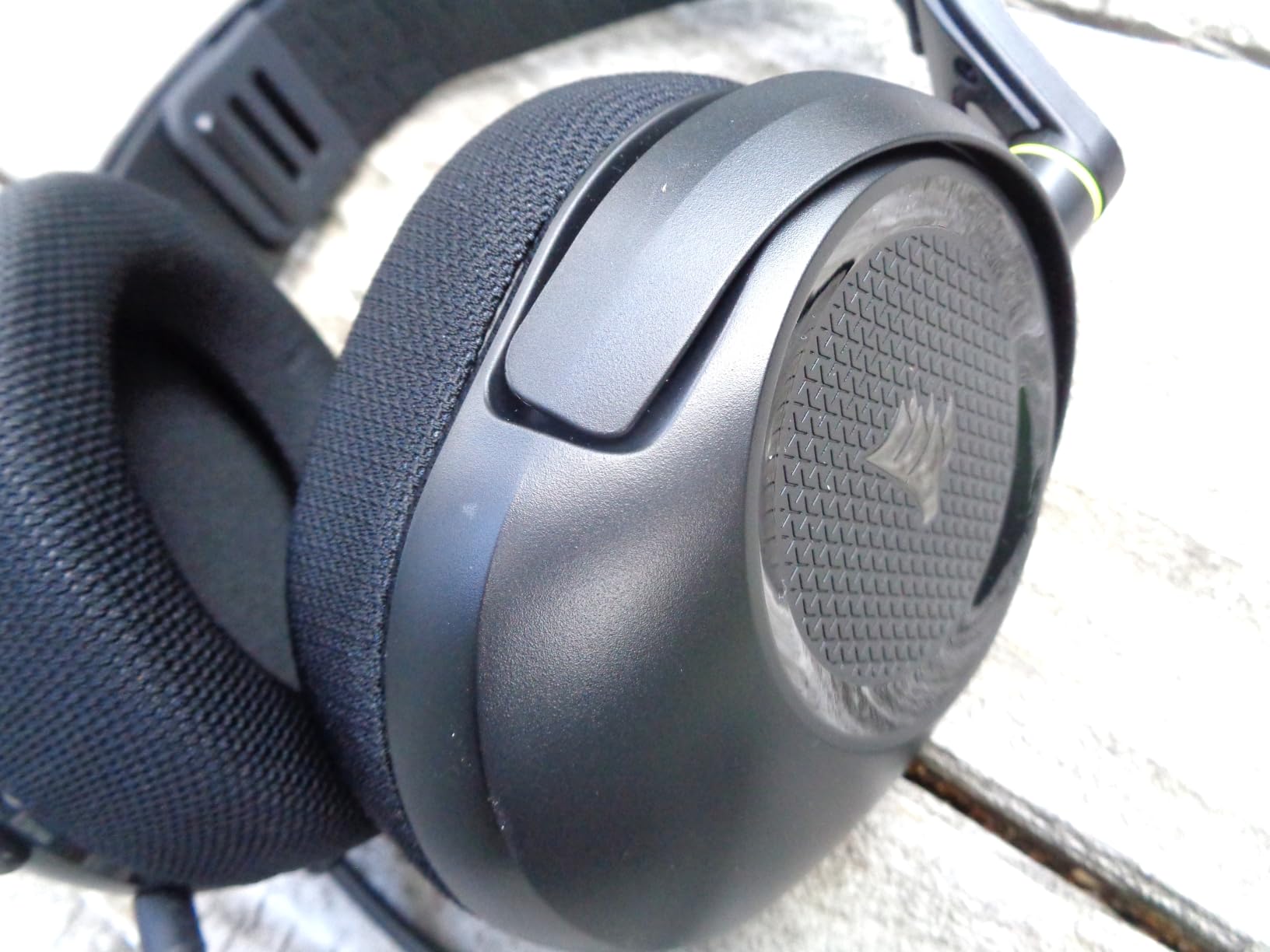 Corsair HS35 v3 Wired Gaming Headset with Mic - PC/PS5/PS4/Switch/Xbox/Mac, Lightweight Comfort, 3.5mm - Carbon customer photo 1