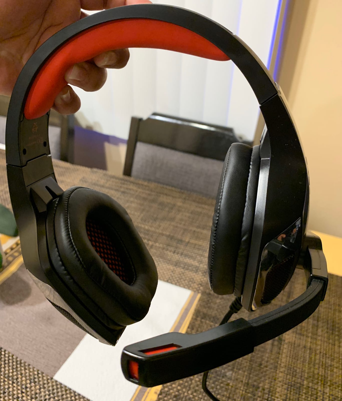 Gaming Headset for Xbox Series X|S Xbox One PS5 PS4 PC Switch Mac, Wired | 7.1 Surround Sound Over Ear Headphones, RGB Lighting, Flip Noise Canceling Mic, 50mm Drivers, Memory Foam Earcups customer photo 1