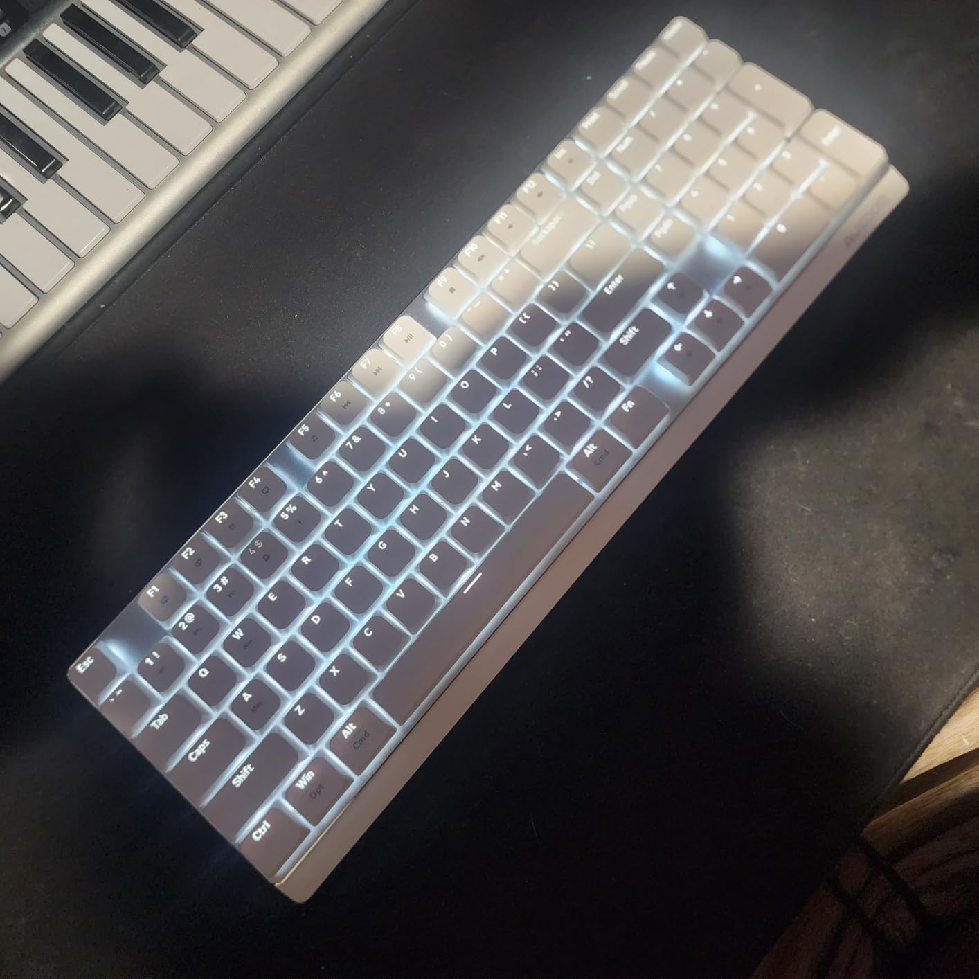 AUSDOM Wireless Mechanical Silent Office Keyboard, Low-Profile Linear Switches, Tri-Mode BT/2.4G/USB-C with Number Pad customer photo 1