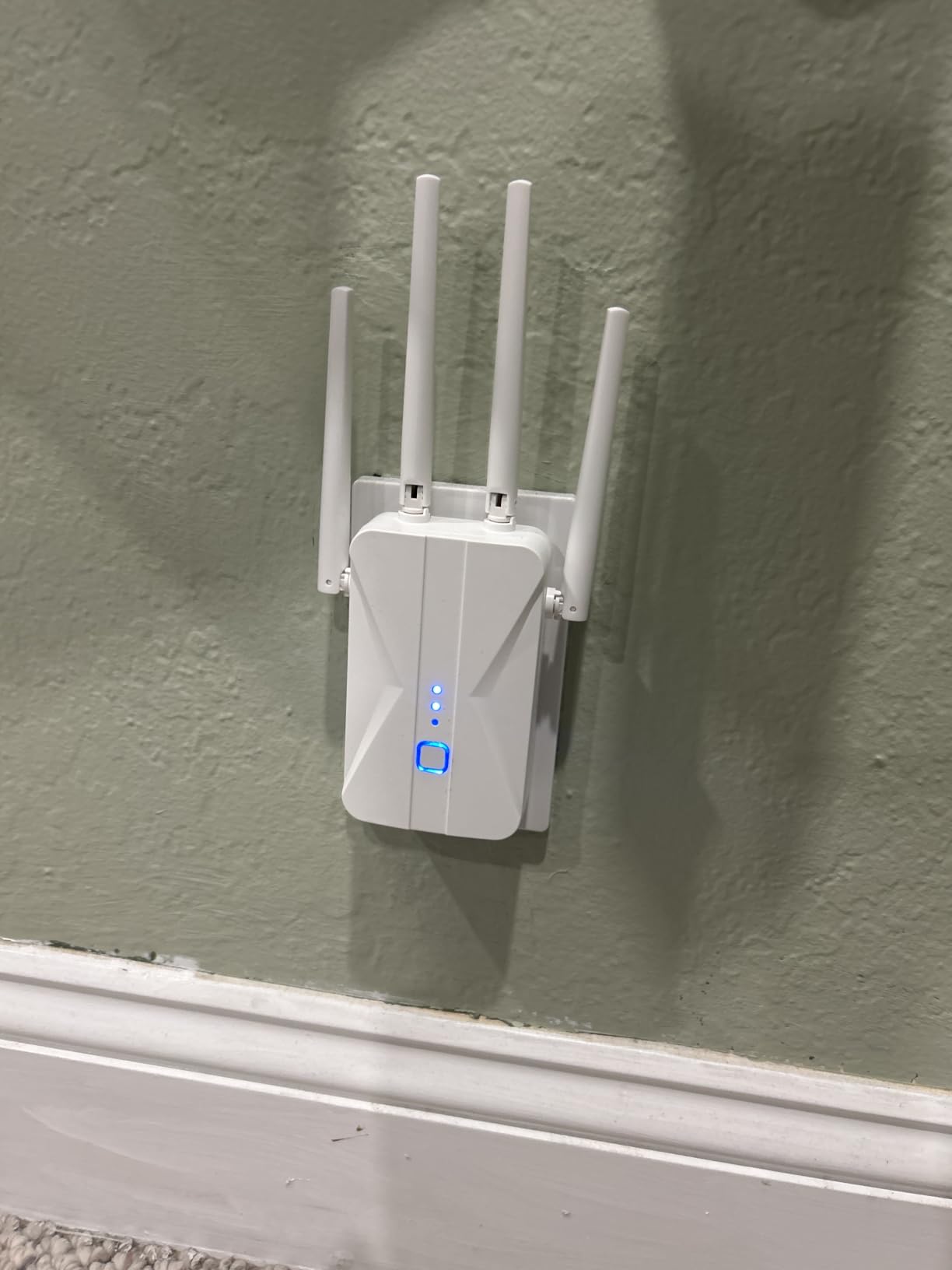 AX3000 Outdoor WiFi 6 Extender - Outdoor Access Point - Long-Range Dual Band WiFi, IP67/PoE/5 Antennas for Events, Commercial Use | Starlink-Compatible customer photo 1