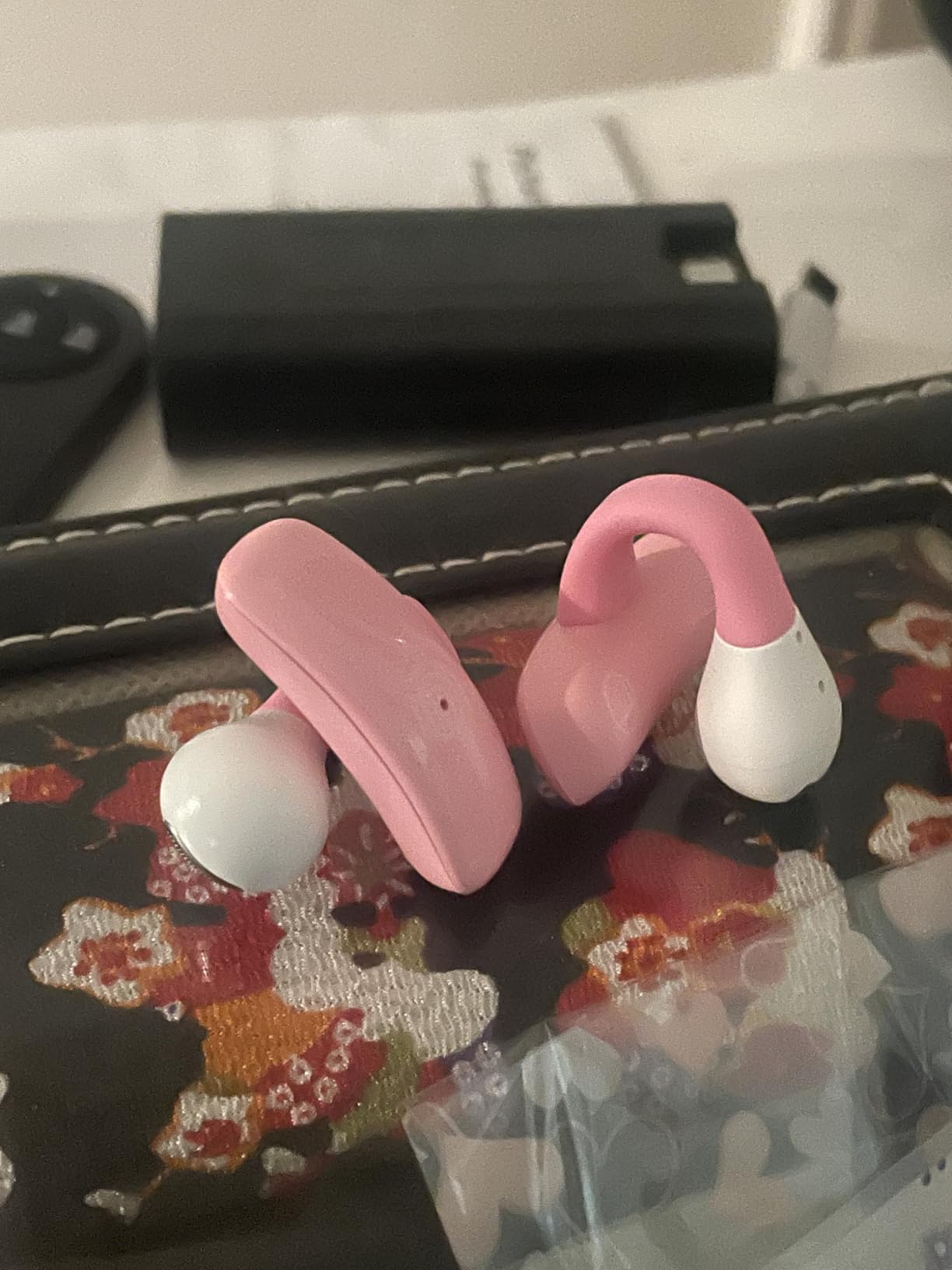 iDIGMALL Kids Wireless Earbuds, Open Ear Clip On Headphones for Teen, Pink | 85dB Volume Limit, 20 Hours Charging Case, Bluetooth 5.4, Built-in Mic, For Teens Child Girls Boys Home School Travel Sports customer photo 1