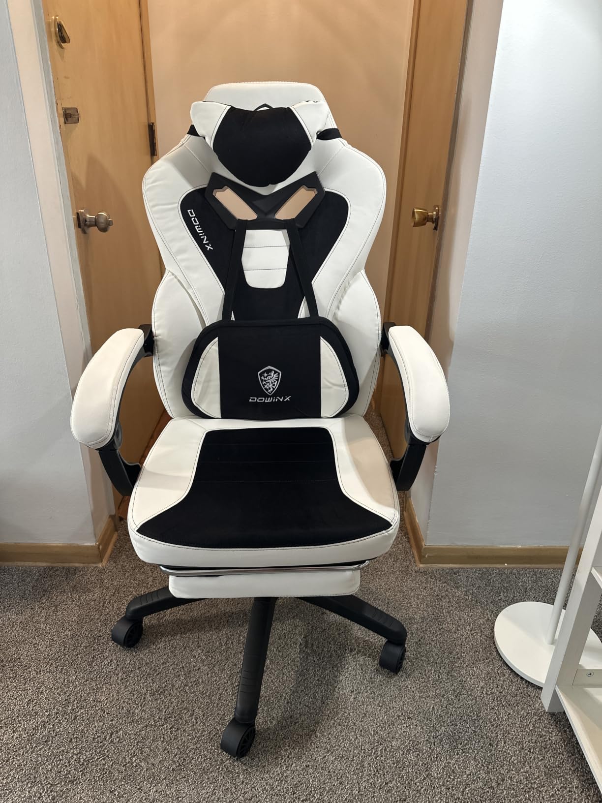 Dowinx Big and Tall Gaming Chair for Adults with Footrest, Massage Lumbar, Ergonomic High back with Pocket Spring Cushion Wide Seat, 90-135° Recline, Adjustable Height & Headrest for Home Office Black customer photo 2