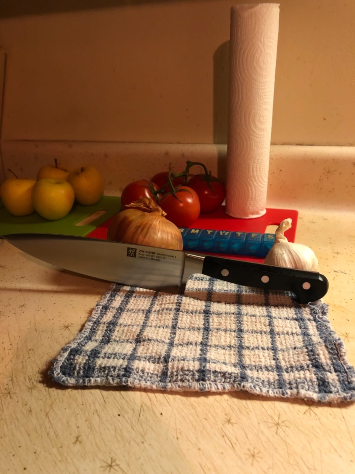 ZWILLING Professional S 8-inch Razor-Sharp German Chef's Knife, Made in Company-Owned German Factory with Special Formula Steel perfected for almost 300 Years, Dishwasher Safe customer photo 2