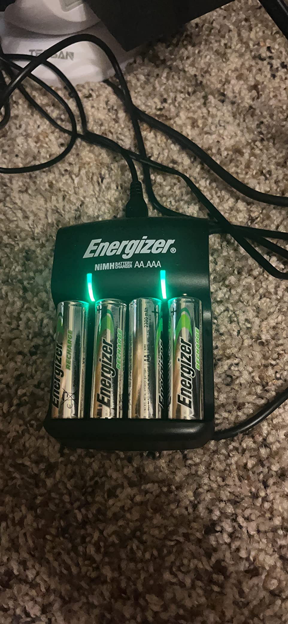 Energizer Recharge Basic Battery Charger for Rechargeable AAA and AA NiMH Batteries customer photo 1