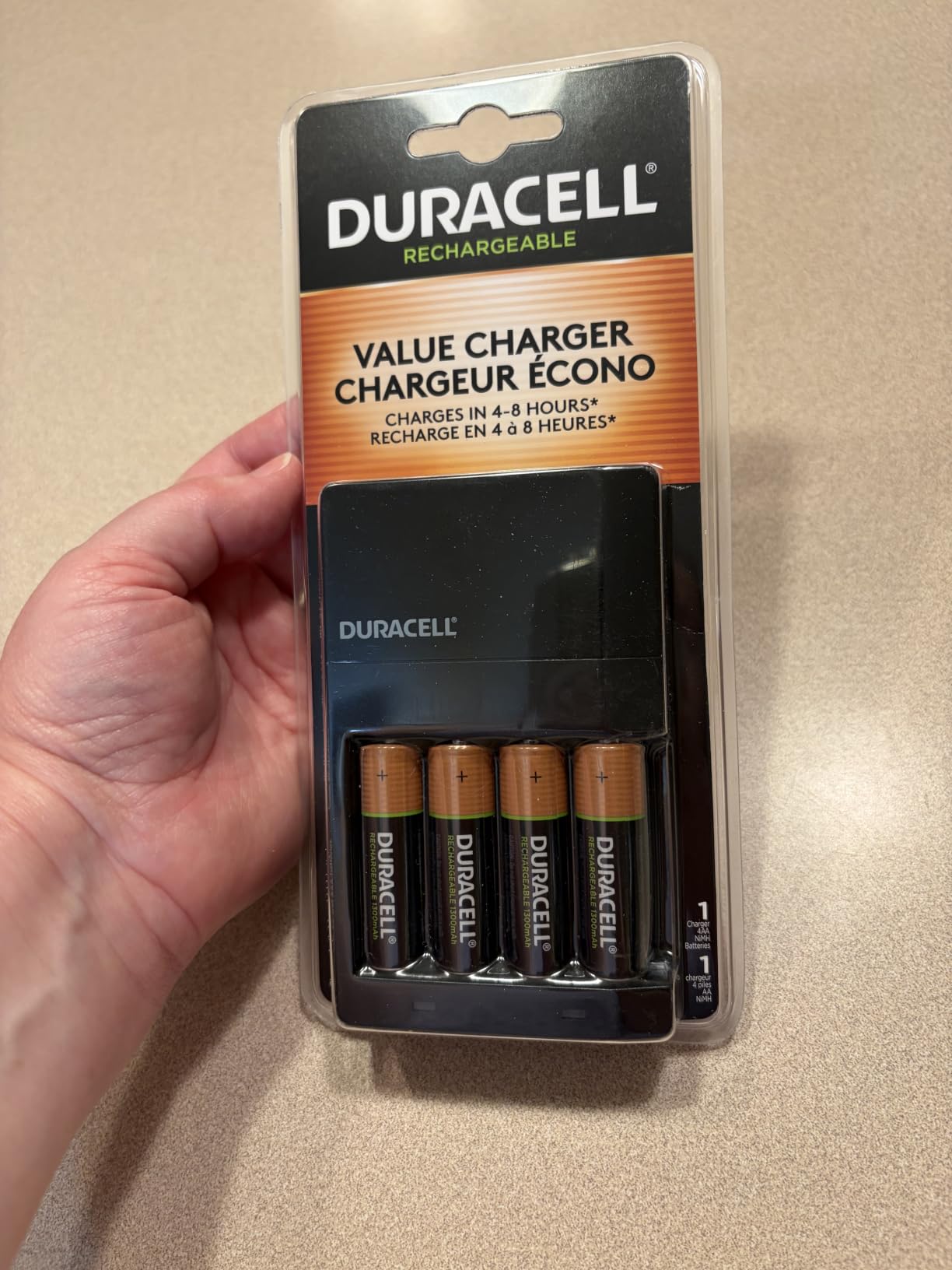 Duracell Ion Speed 1000 Battery Charger for AA and AAA Batteries, Includes 4 Pre-Charged AA Rechargeable Batteries customer photo 1
