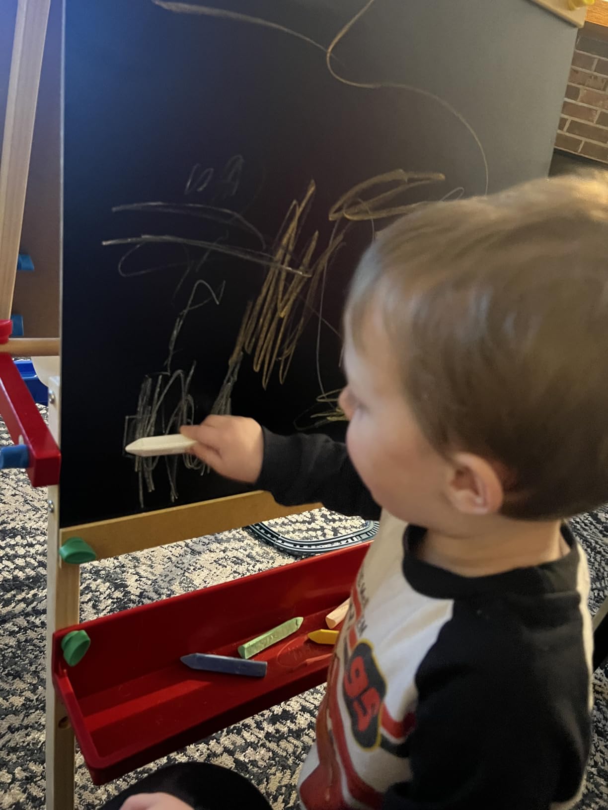 Melissa & Doug Deluxe Wooden Art Easel for Kids with Dry-Erase Board, Chalkboard & Drawing Paper Roller, Folding Double-Sided Toddler Easel, Preschool Learning Toys for Girls & Boys Ages 3+ customer photo 2