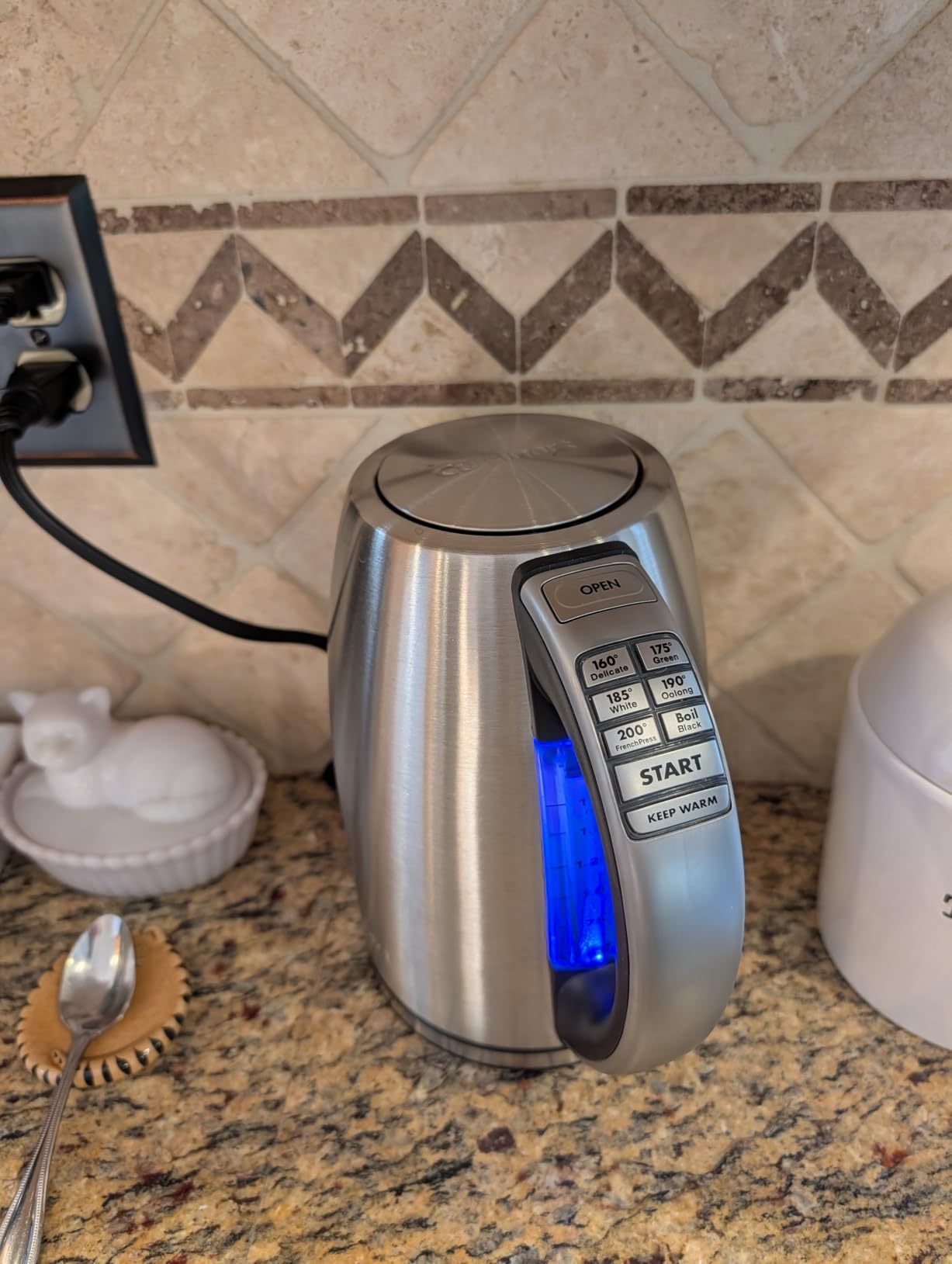 Cuisinart Electric Kettle, 1500W, 6 Temperature Presets, 1.7L, CPK-17P1 customer photo 2