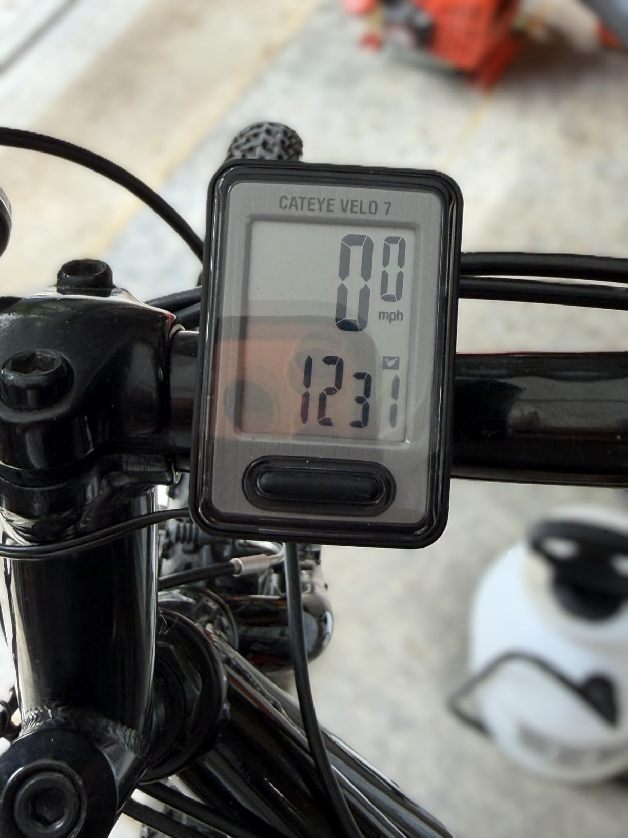 CATEYE Wired Bike Computer | Entry-Level Speedometer and Odometer, Perfect for Beginner Cyclists, Auto Start/Stop, Easy Setup for Road, MTB, Gravel Bikes customer photo 1