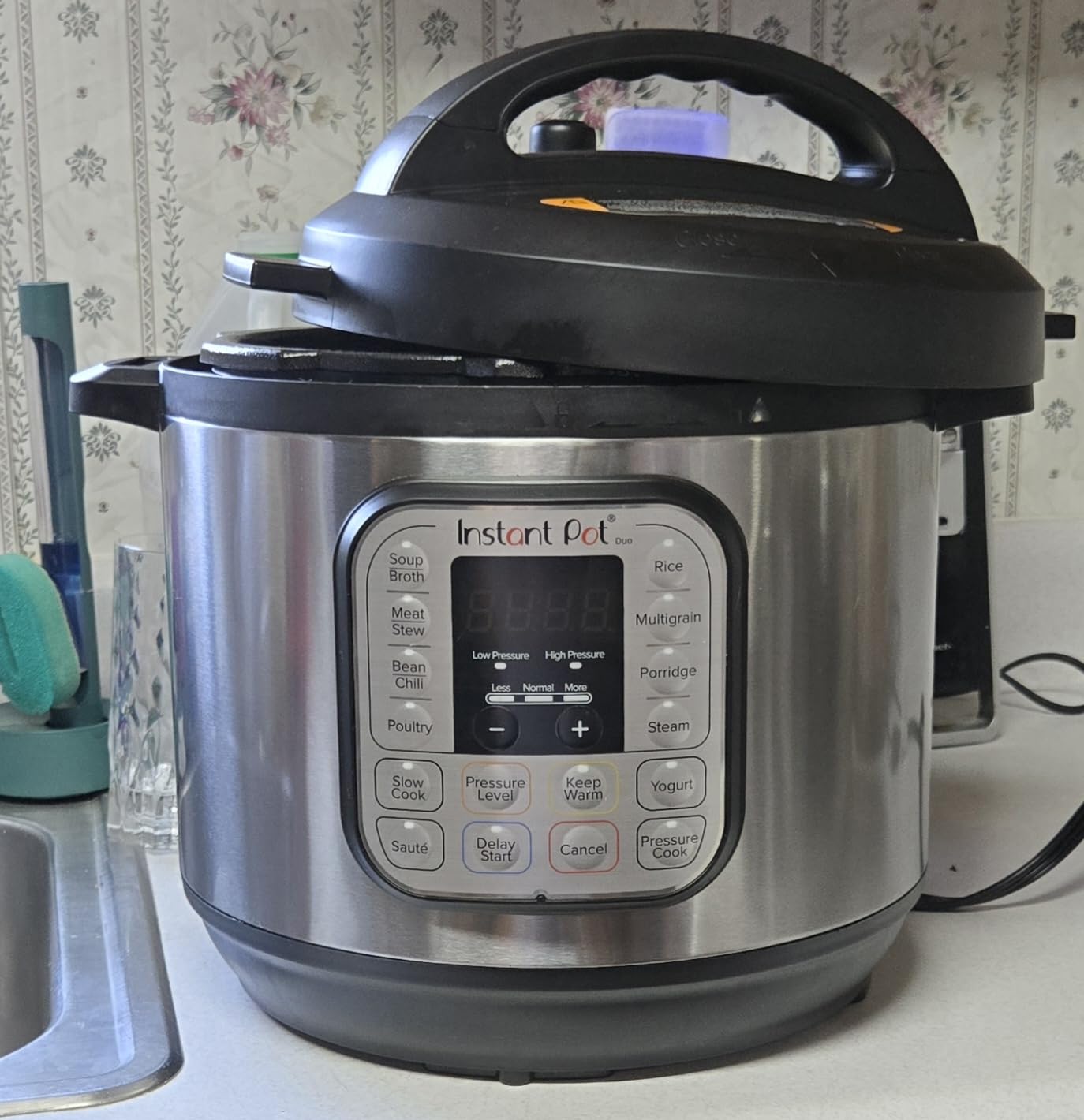 Instant Pot Duo 6 Qt 7-in-1 Electric Pressure Cooker, Stainless Steel customer photo 2
