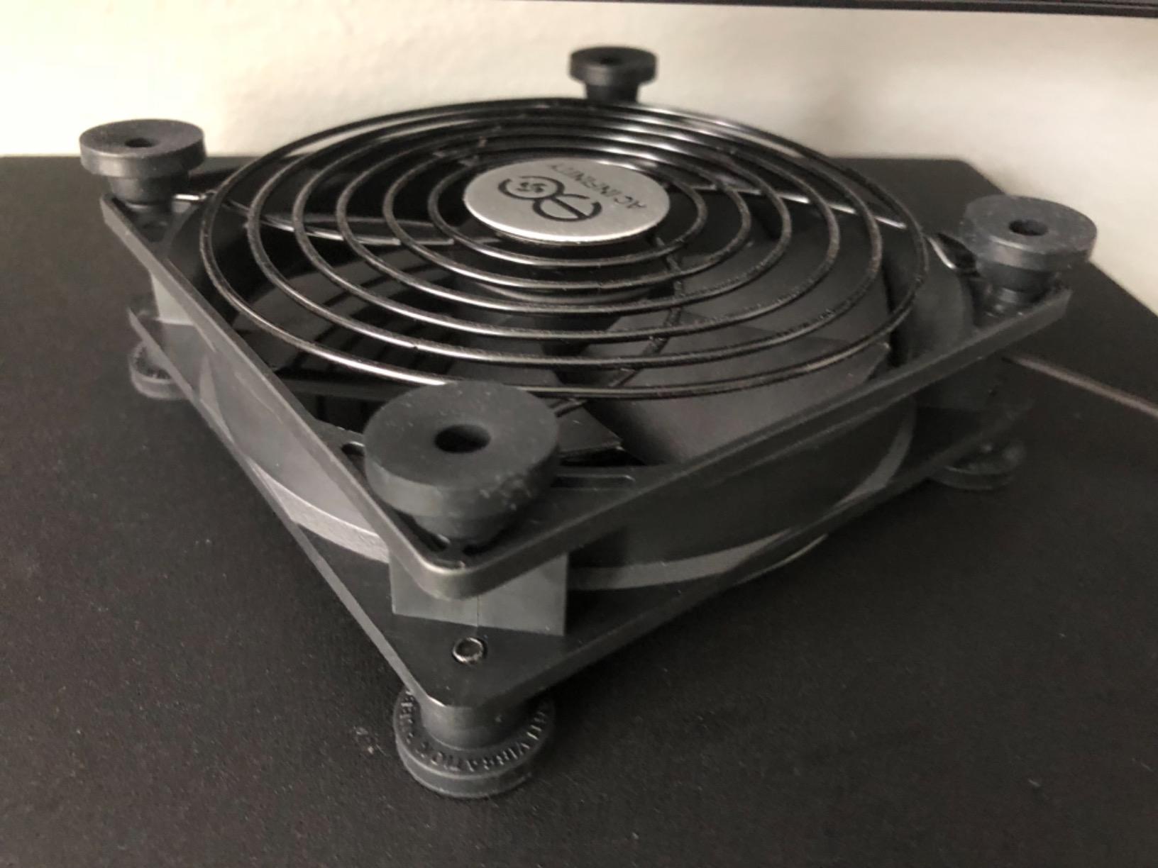 AC Infinity MULTIFAN S7, Quiet Dual 120mm USB Fan. customer photo 1