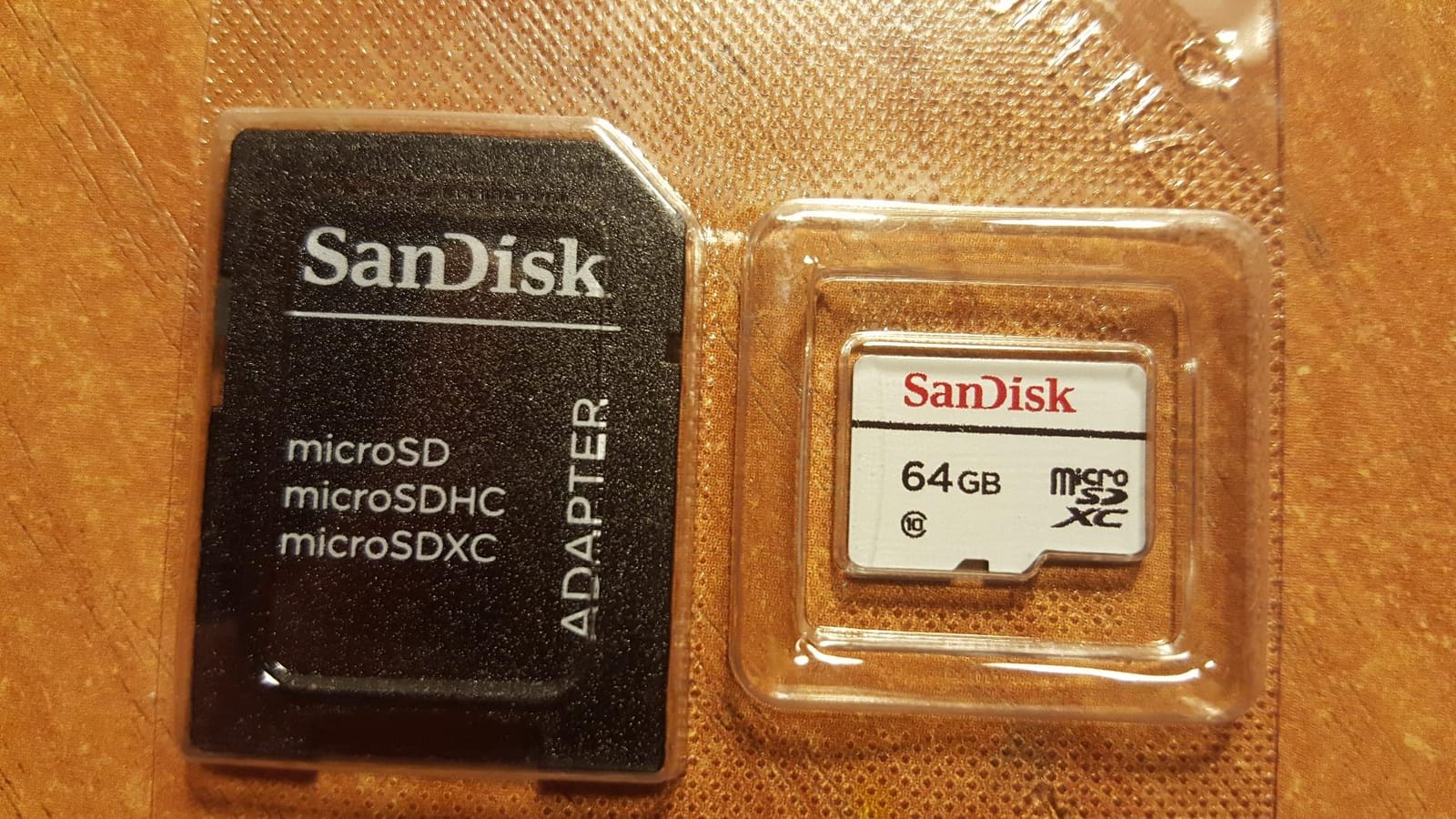 SanDisk High Endurance Video Monitoring Card with Adapter 64GB (SDSDQQ-064G-G46A), White customer photo 1